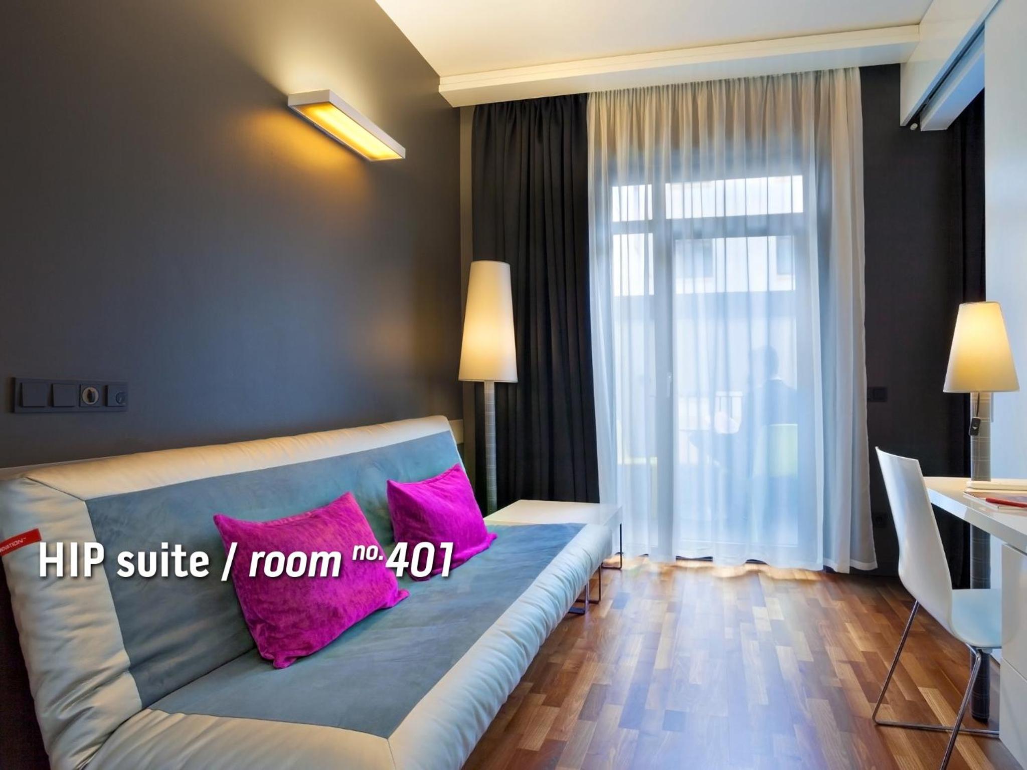 Suite - Photo 7