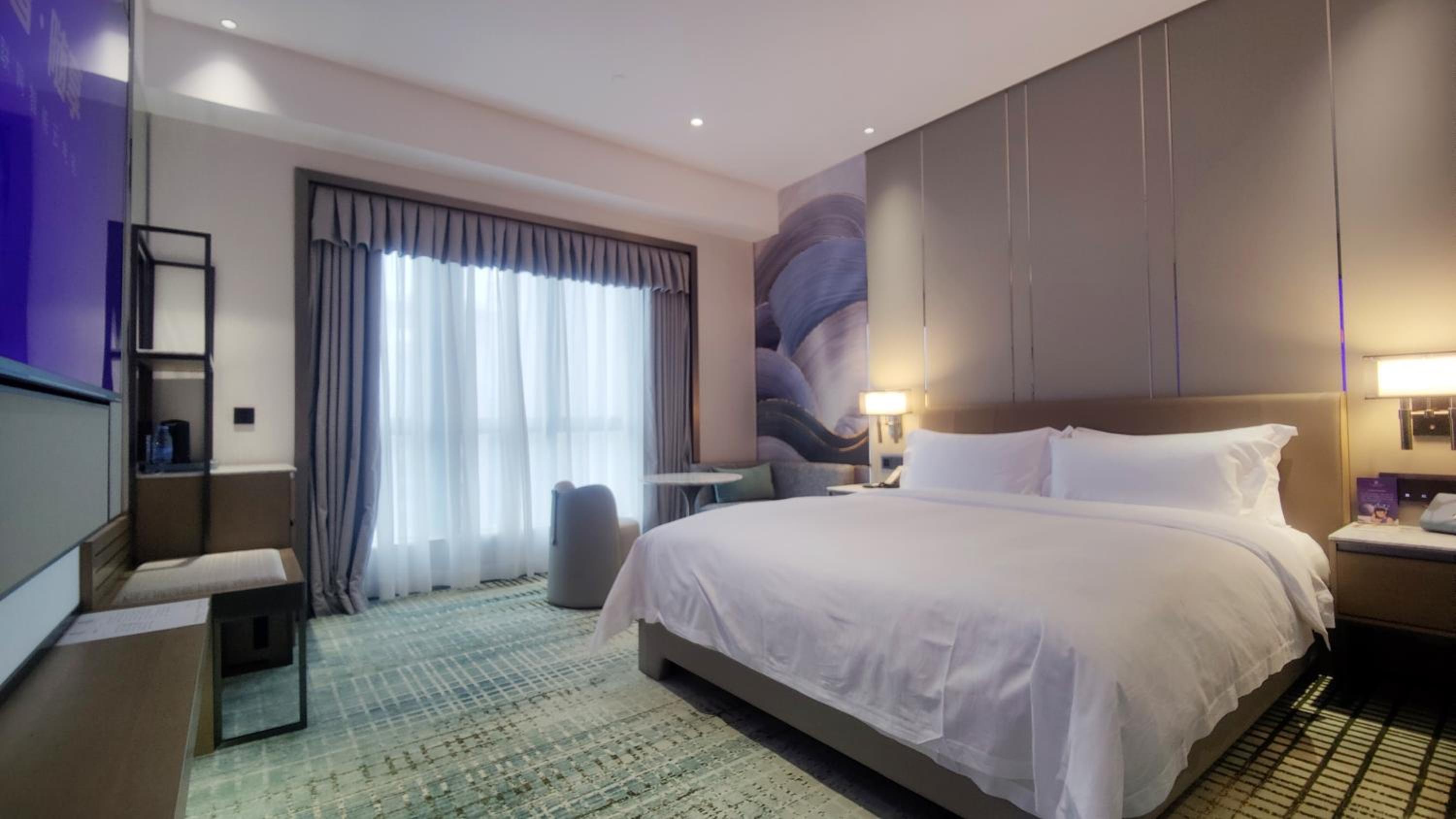 Victoria Suite - Photo 1