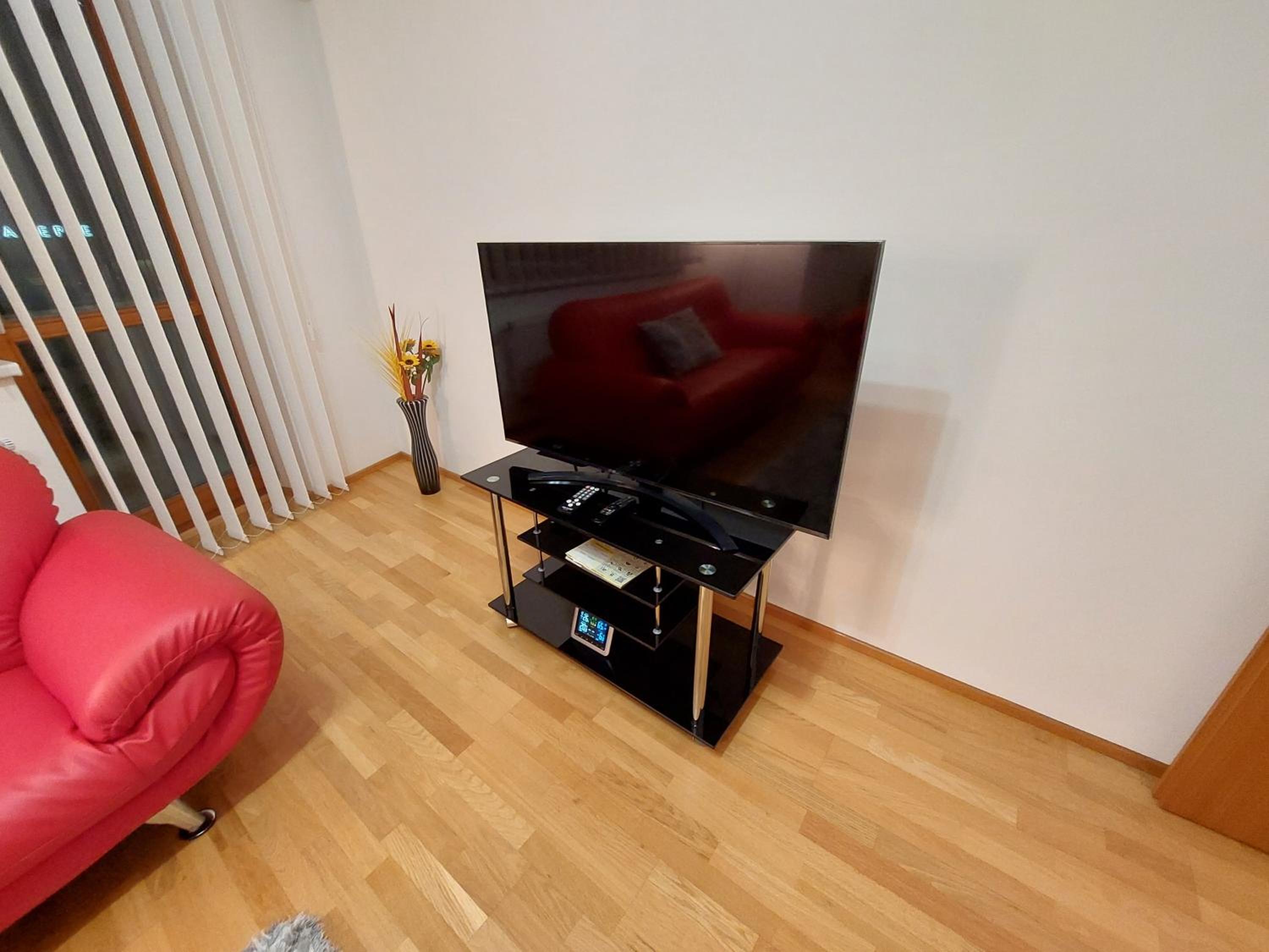 Apartment with Balcony photo 3