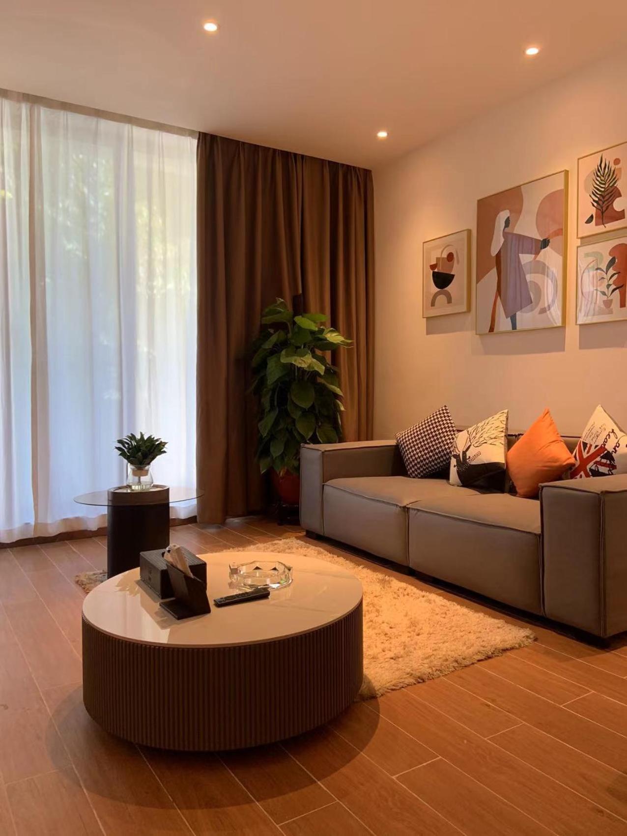 Suite with Garden View