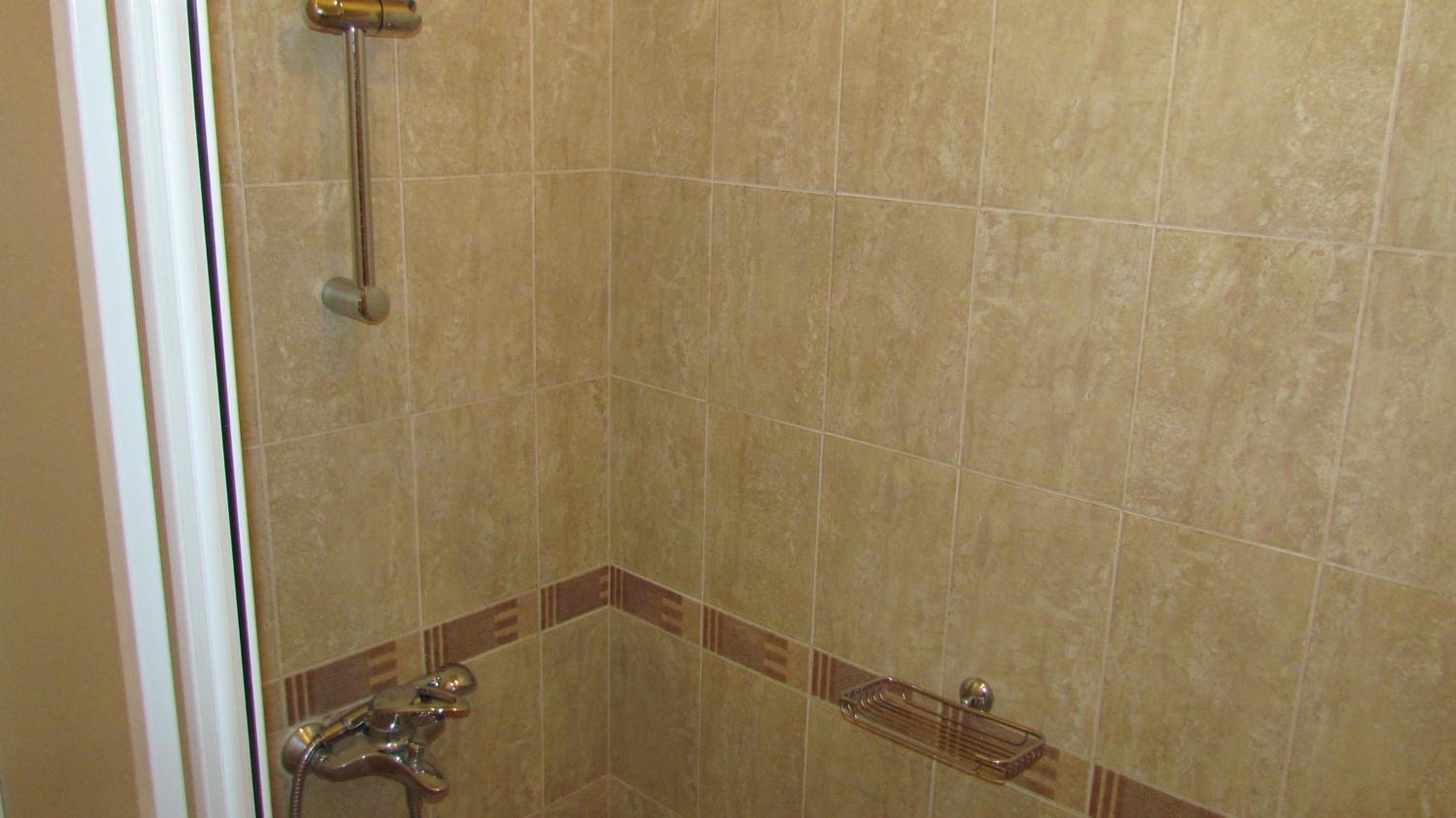One-Bedroom Apartment - Photo 60