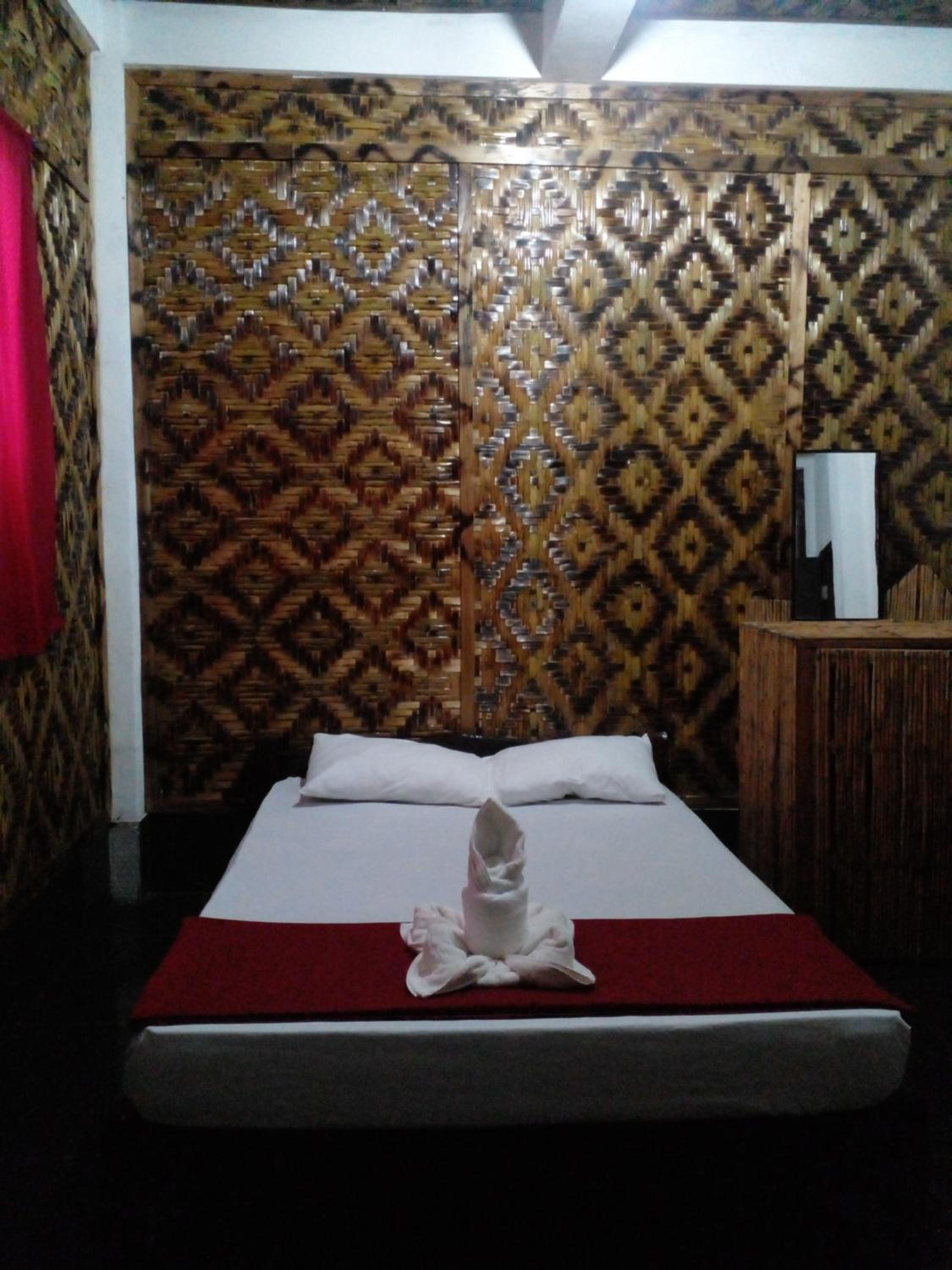 Budget Twin Room - Photo 5