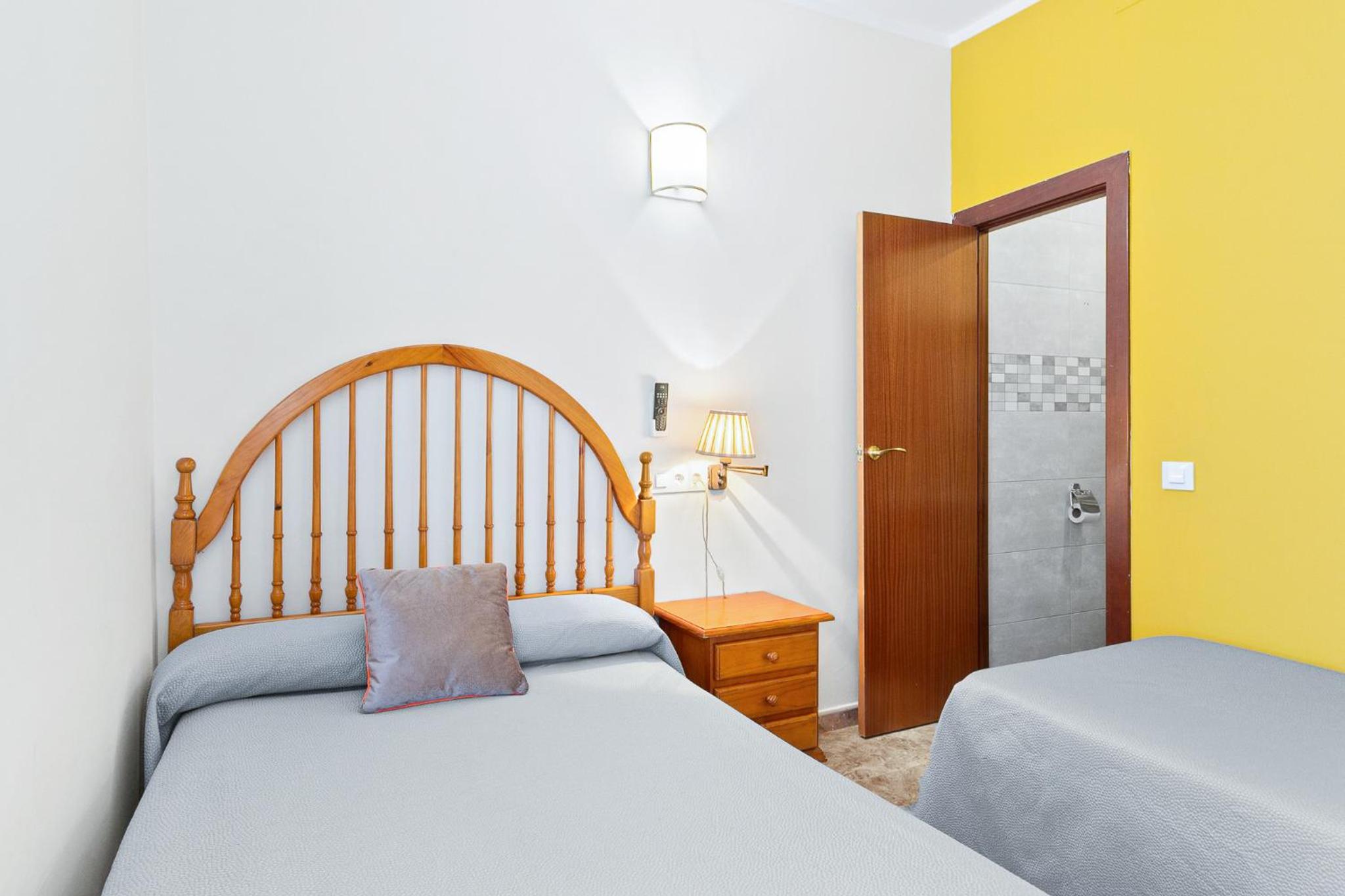 Triple Room with Private Bathroom photo 3