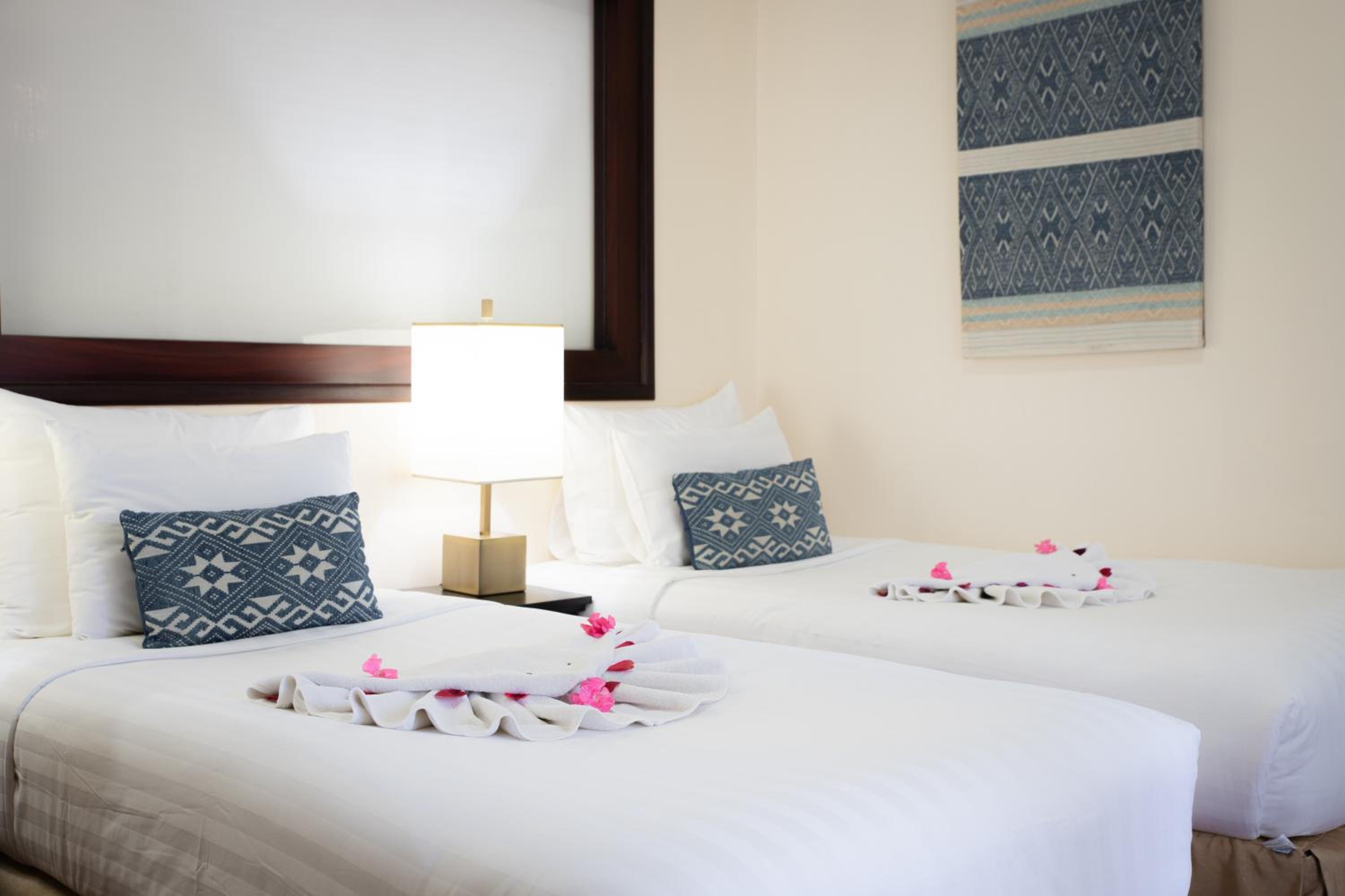 Deluxe Double or Twin Room with Balcony - Photo 3