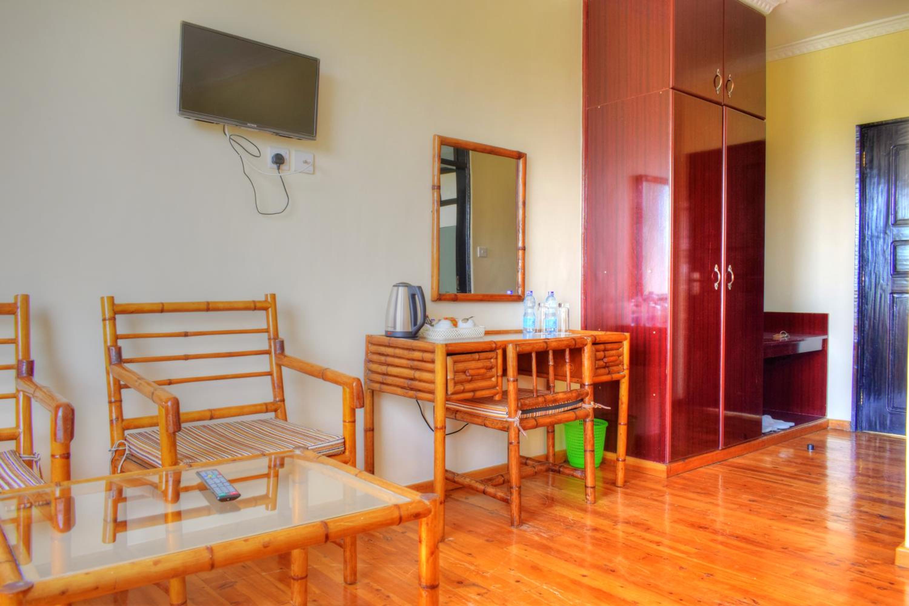 Standard Double Room - Photo 4