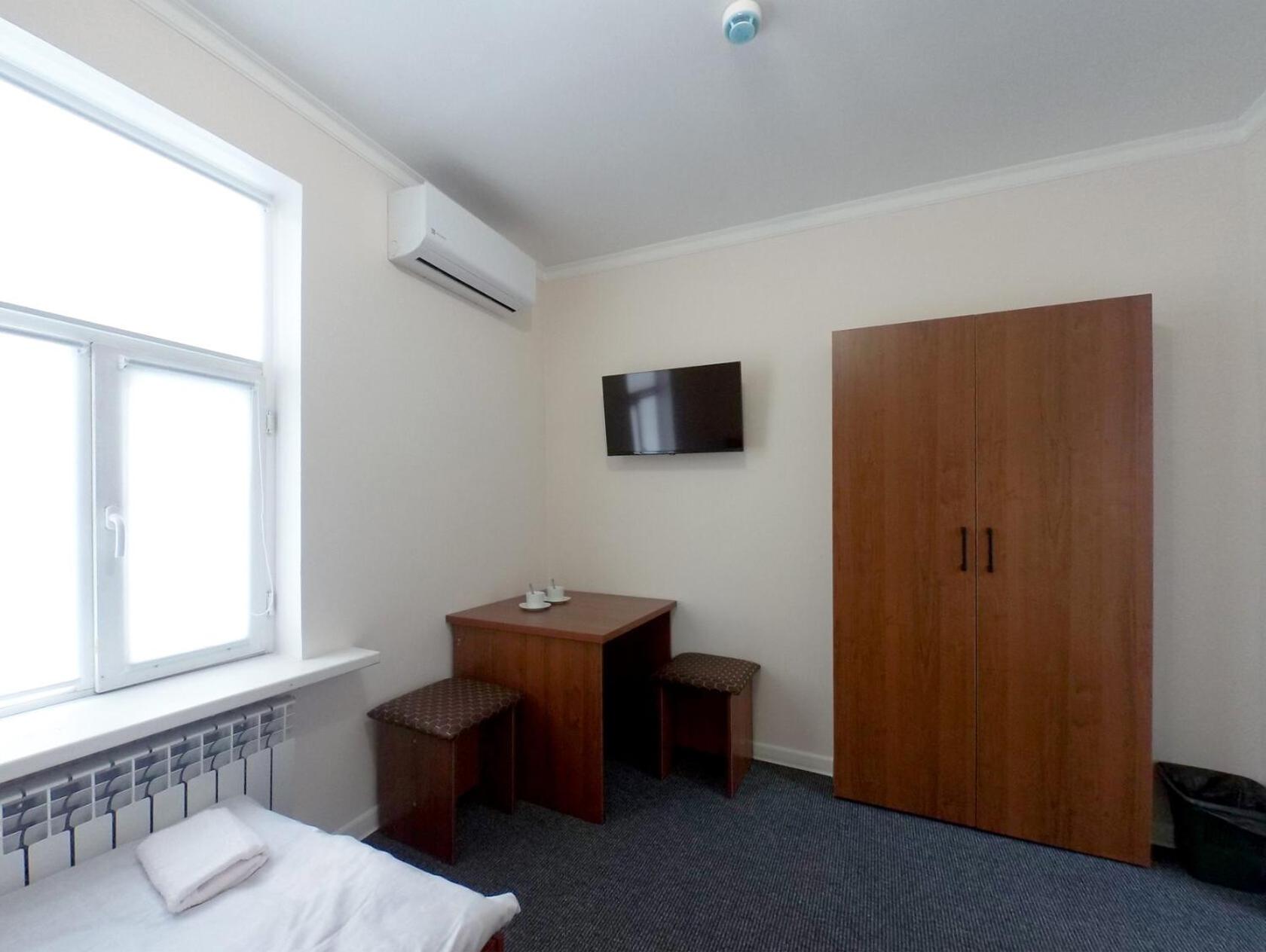 Twin Room with Private External Bathroom