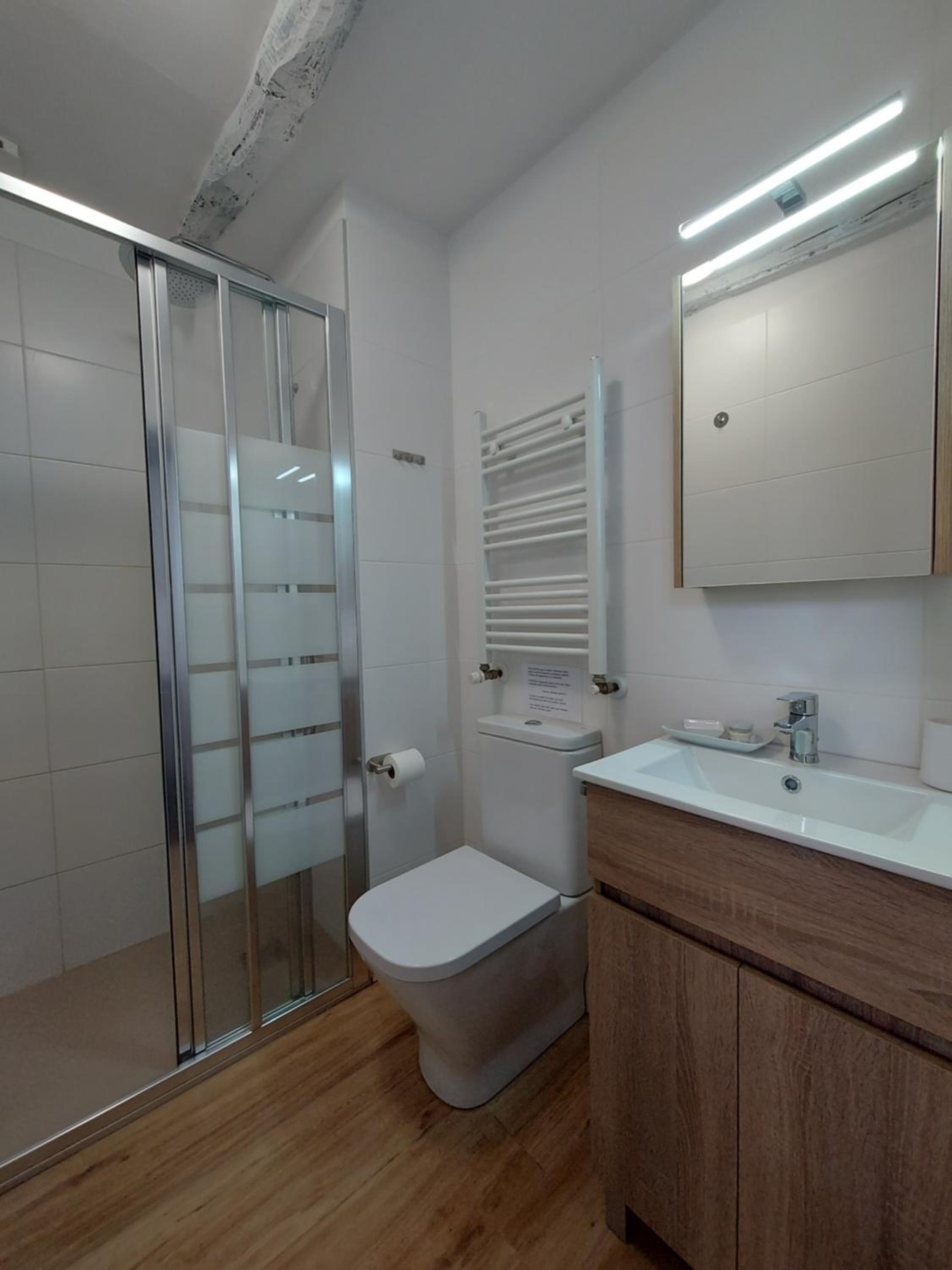 Double Room with Bathroom photo 3