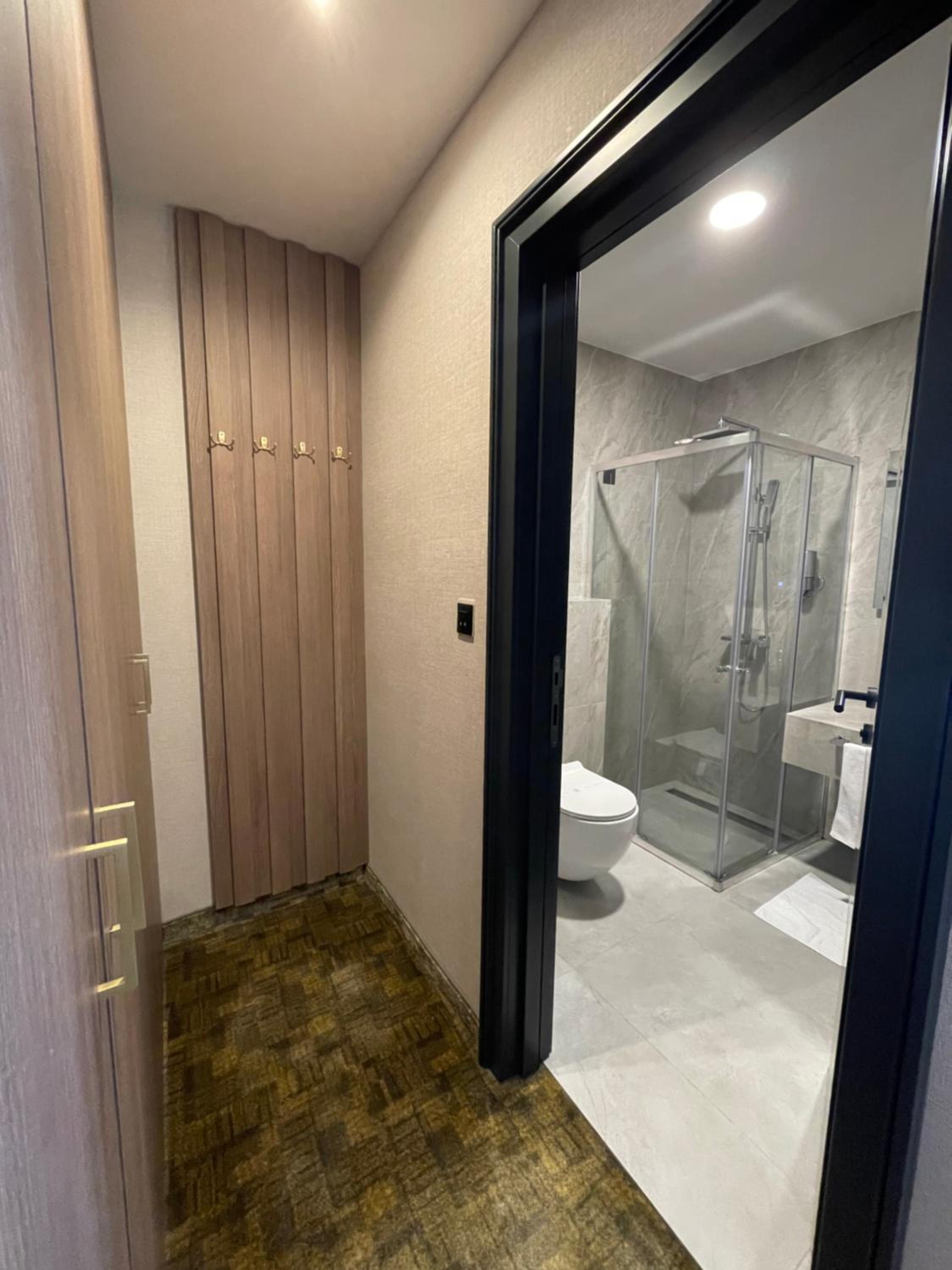 Standard Double or Twin Room - Photo 2
