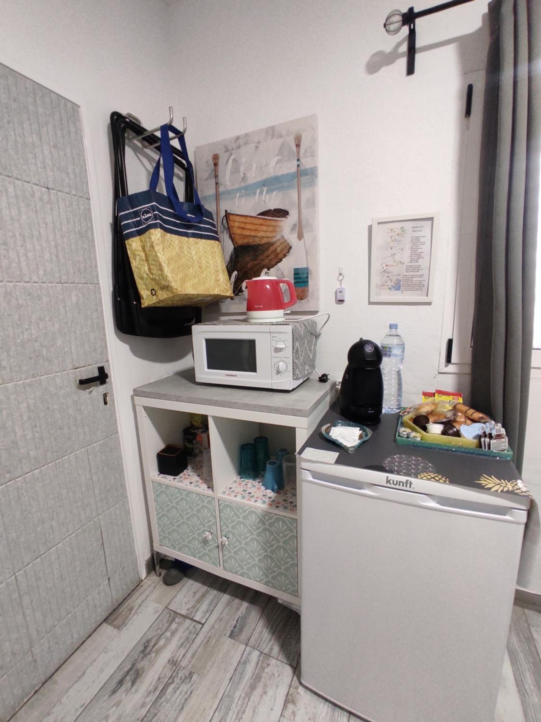 Studio Apartment - Photo 14