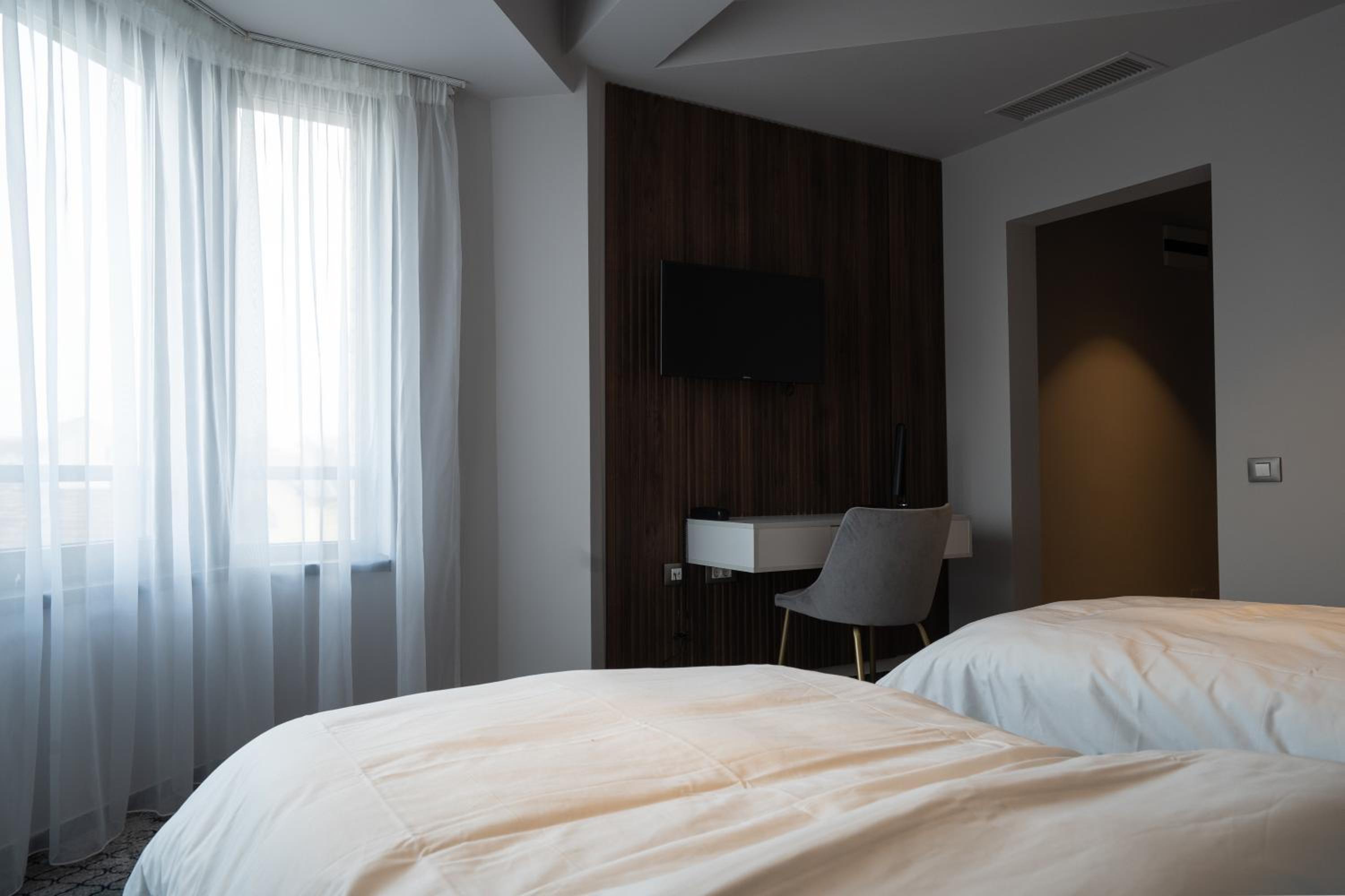 Twin Room - Photo 1