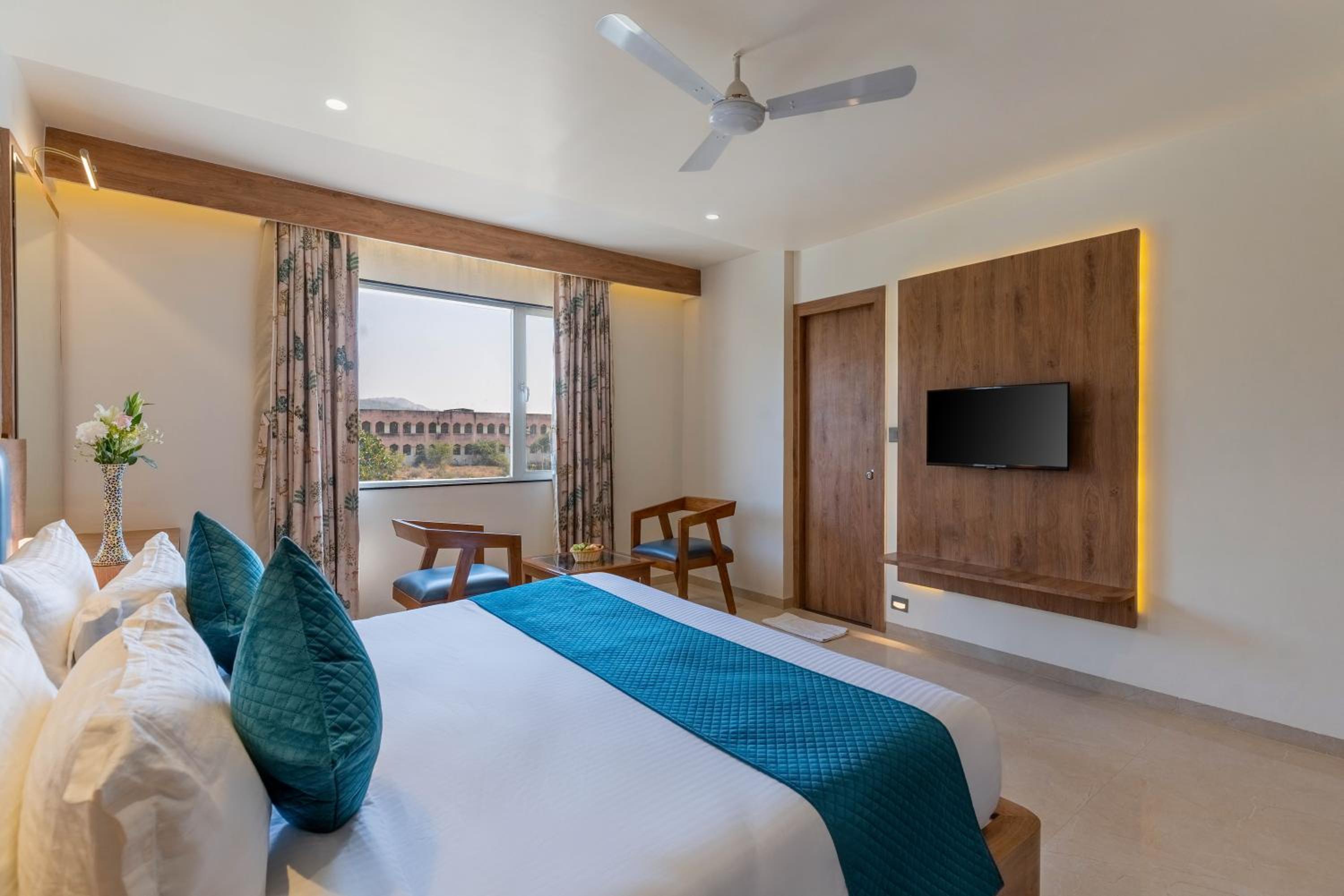 Deluxe Room - Photo 4