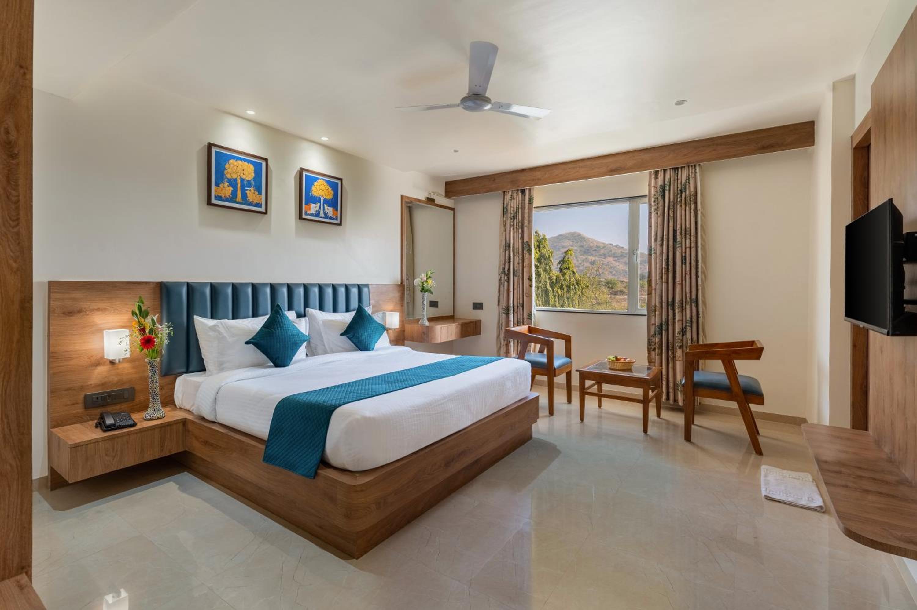 Deluxe Room - Photo 5