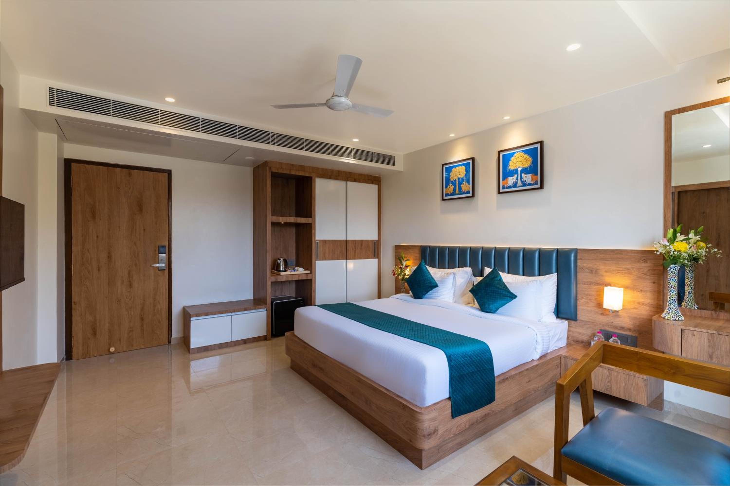 Deluxe Room - Photo 6