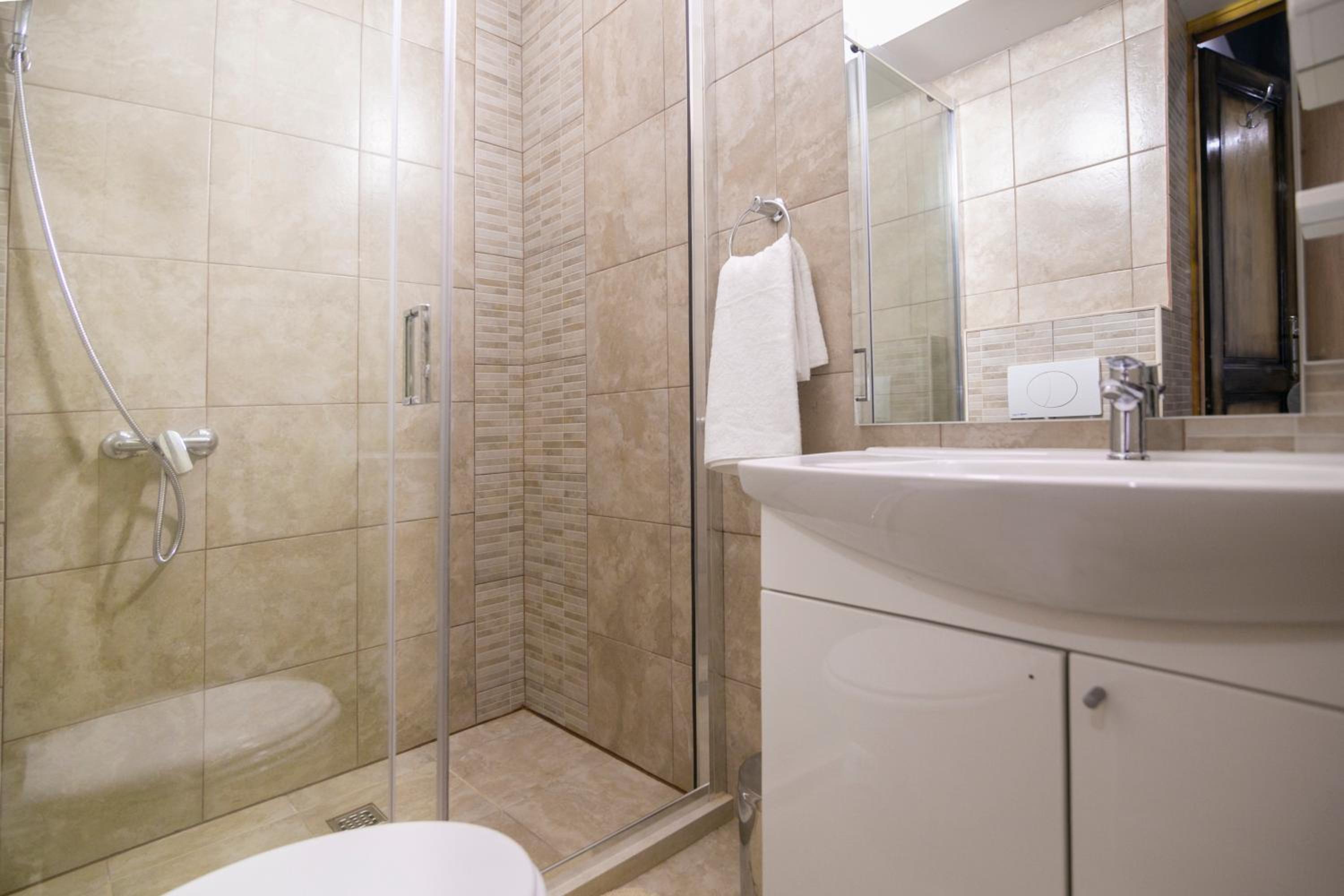 Deluxe Double or Twin Room with Garden View - Photo 3