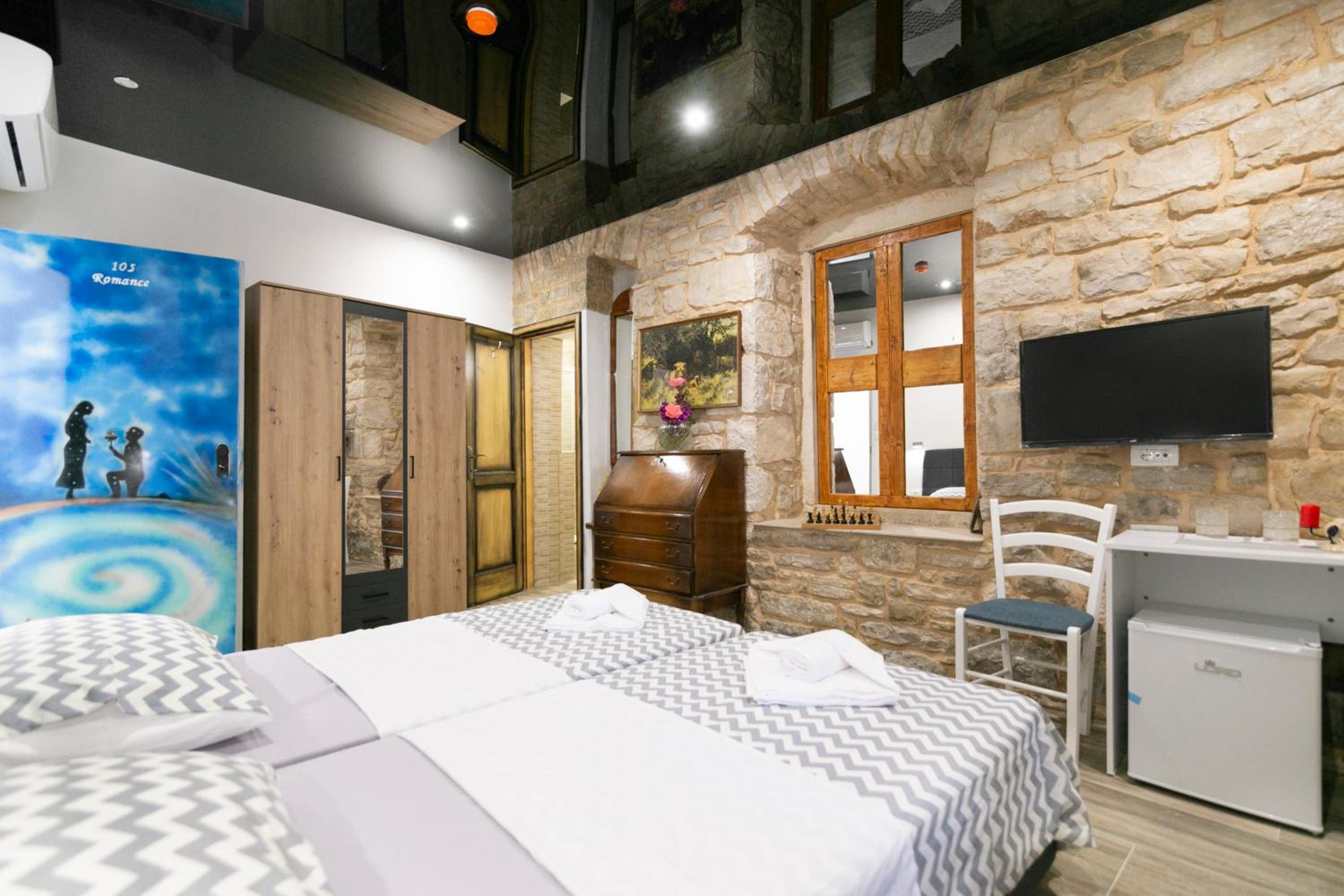 Deluxe Double or Twin Room with Garden View - Photo 8