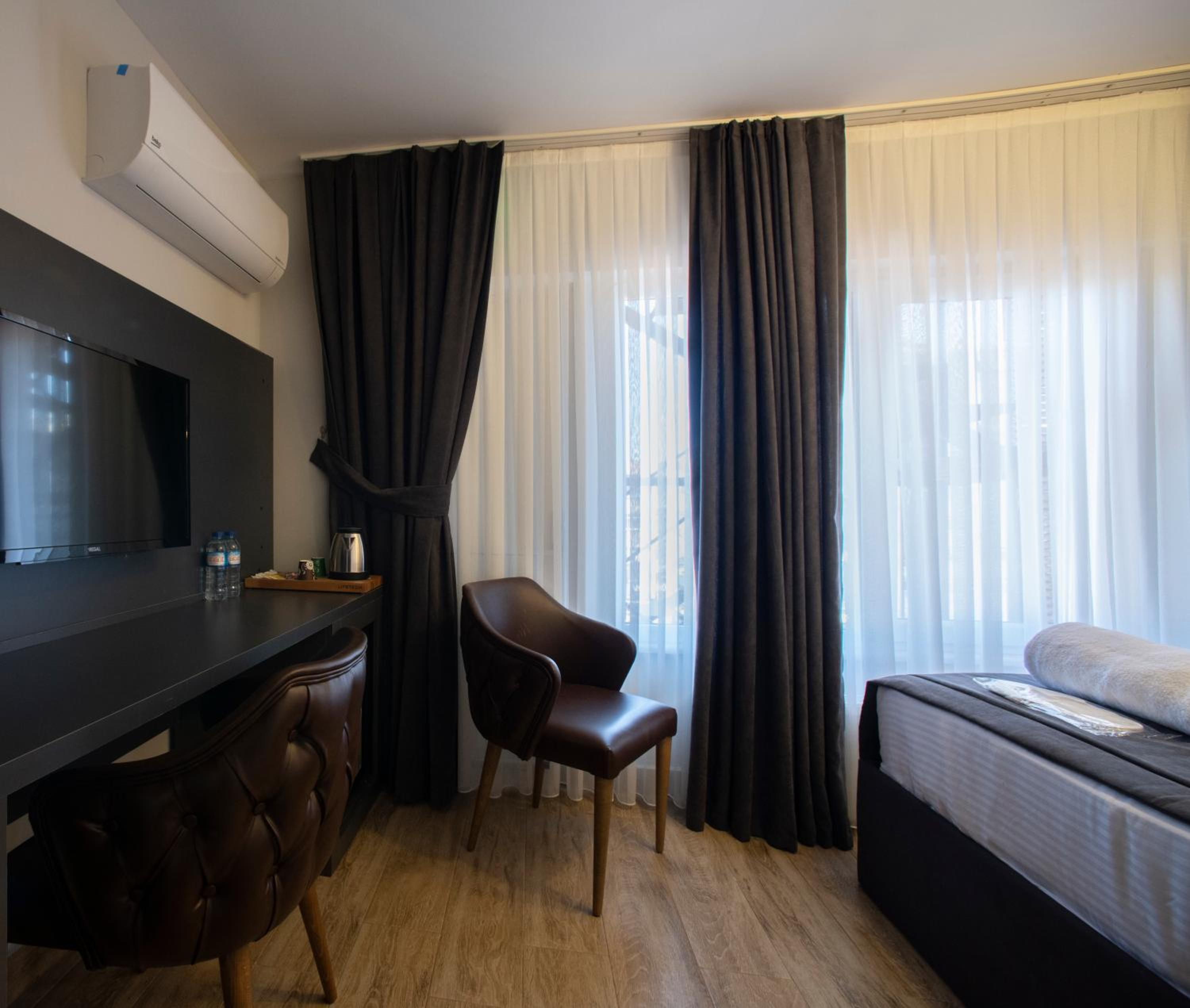 Standard Double Room photo 2