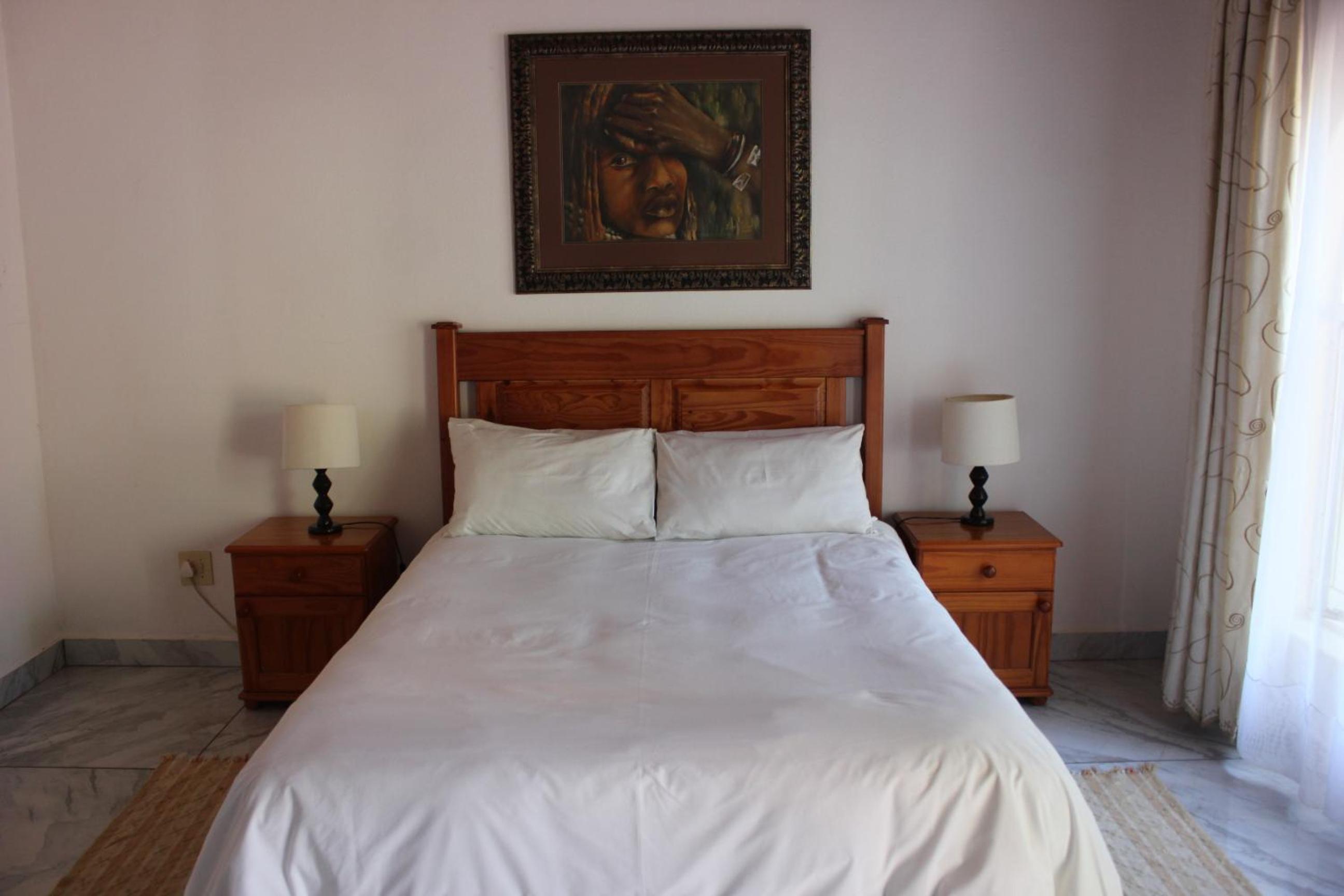 Double Room with Private Bathroom photo 2