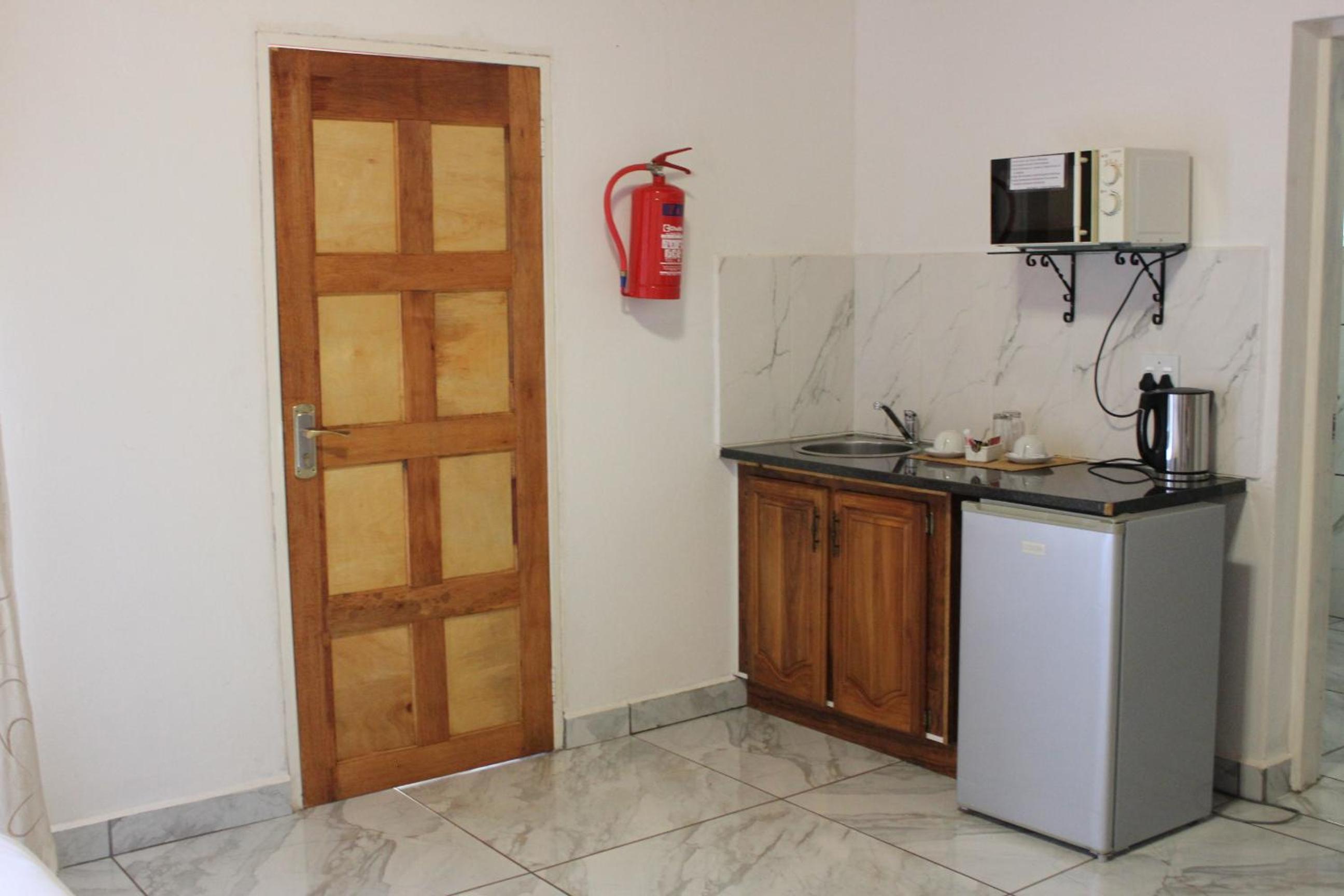Double Room with Private Bathroom photo 3