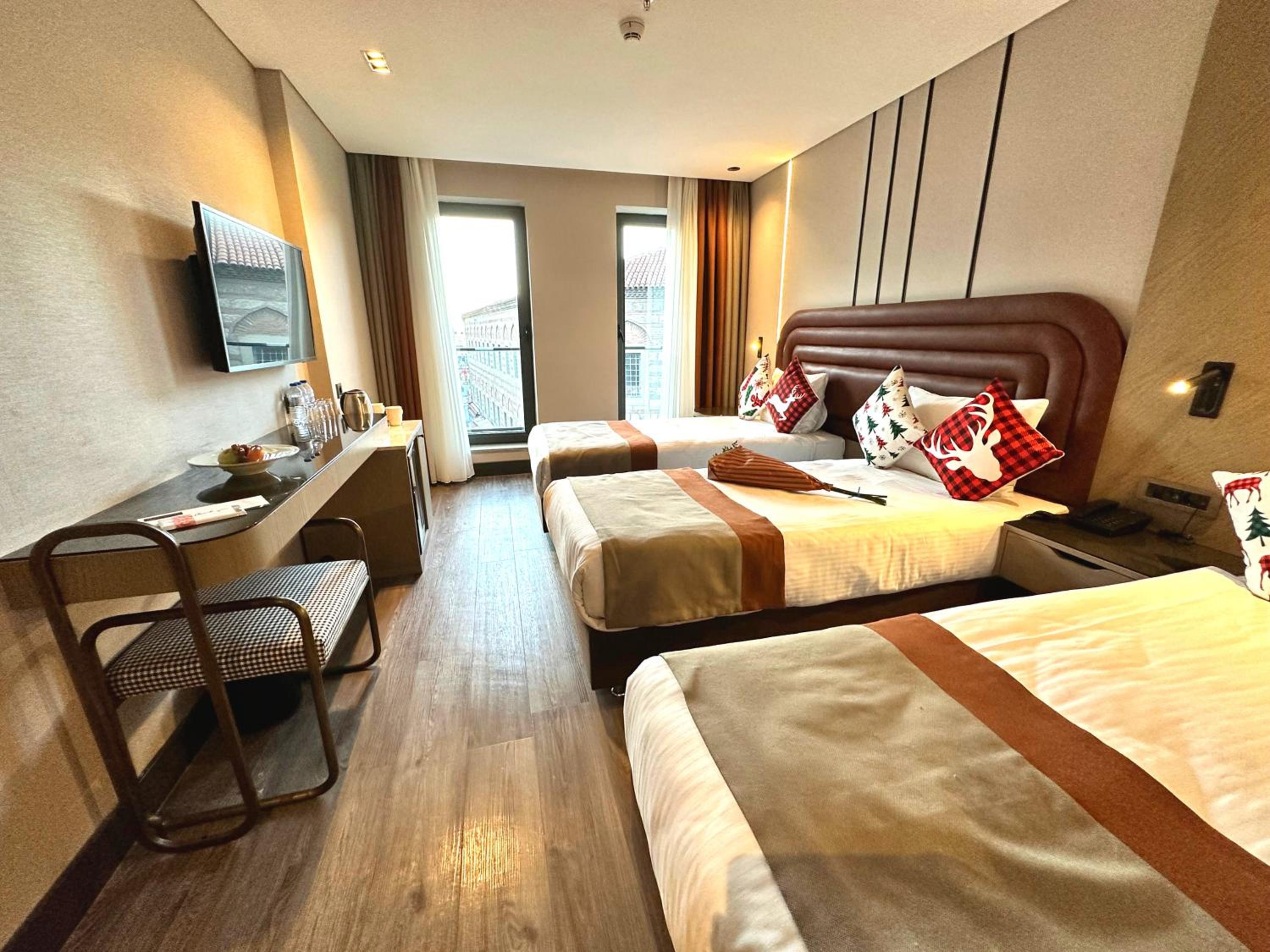 Deluxe Triple Room photo 1