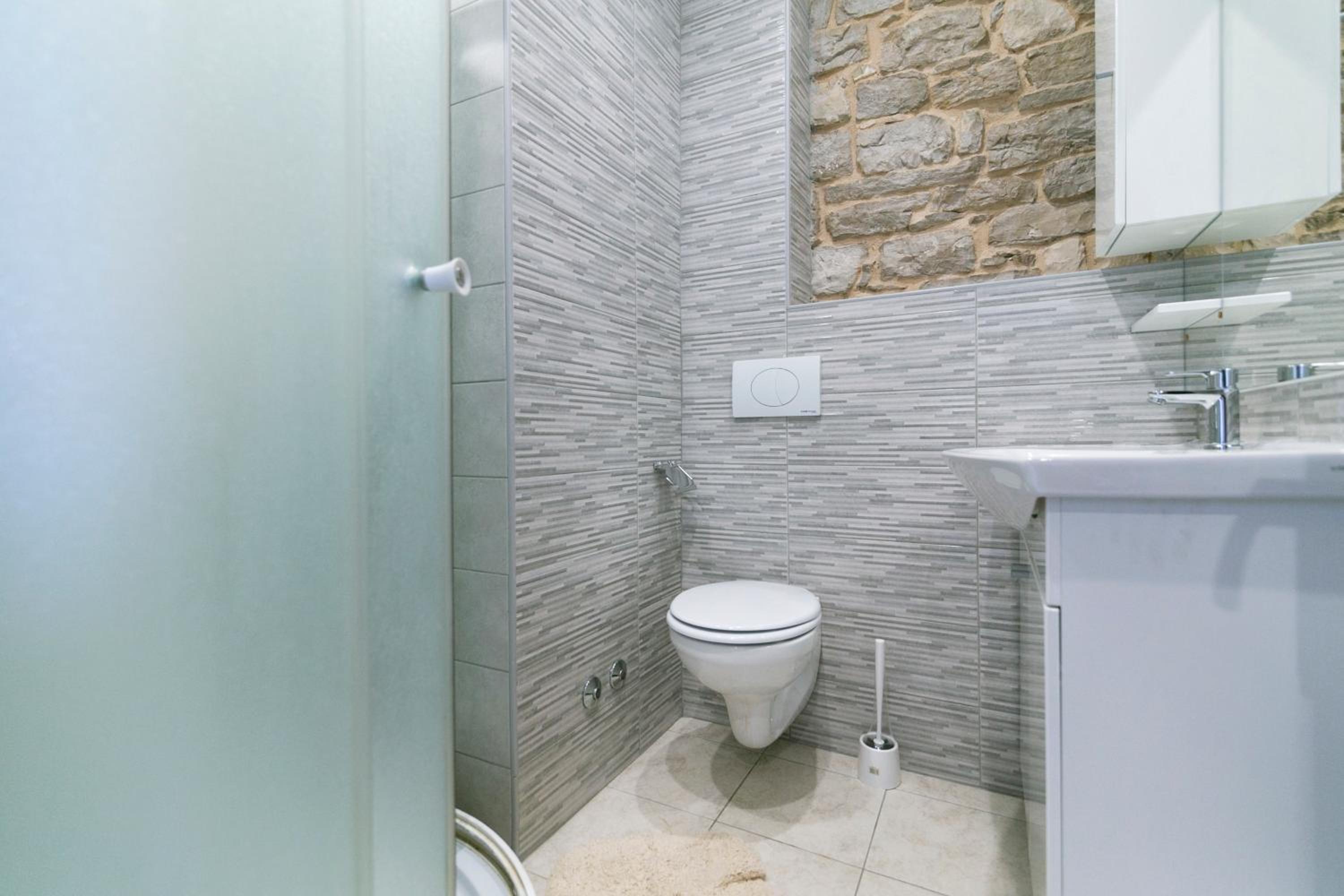 Deluxe Triple Room with Sea View - Photo 21