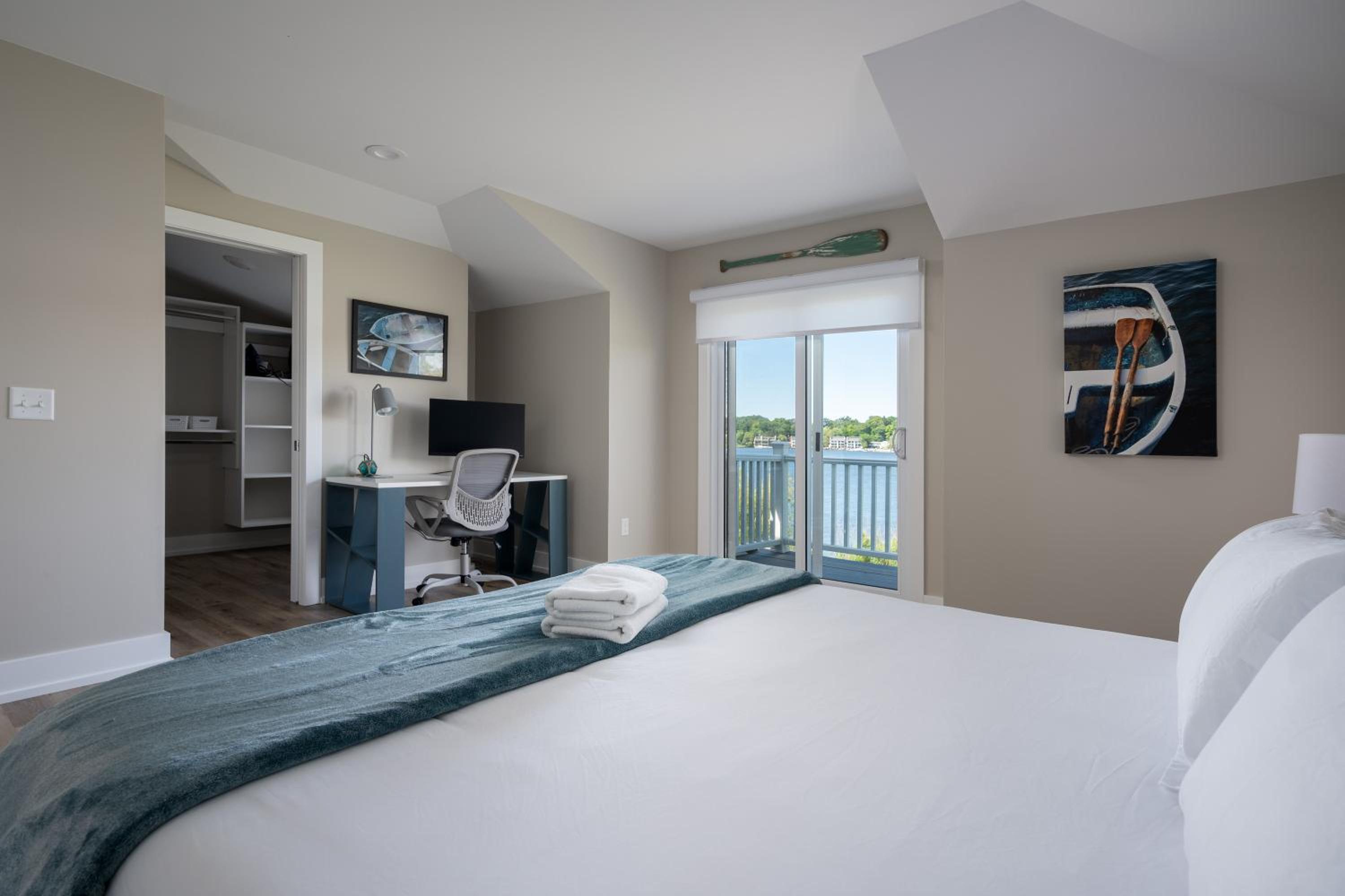 Four-Bedroom House photo 1