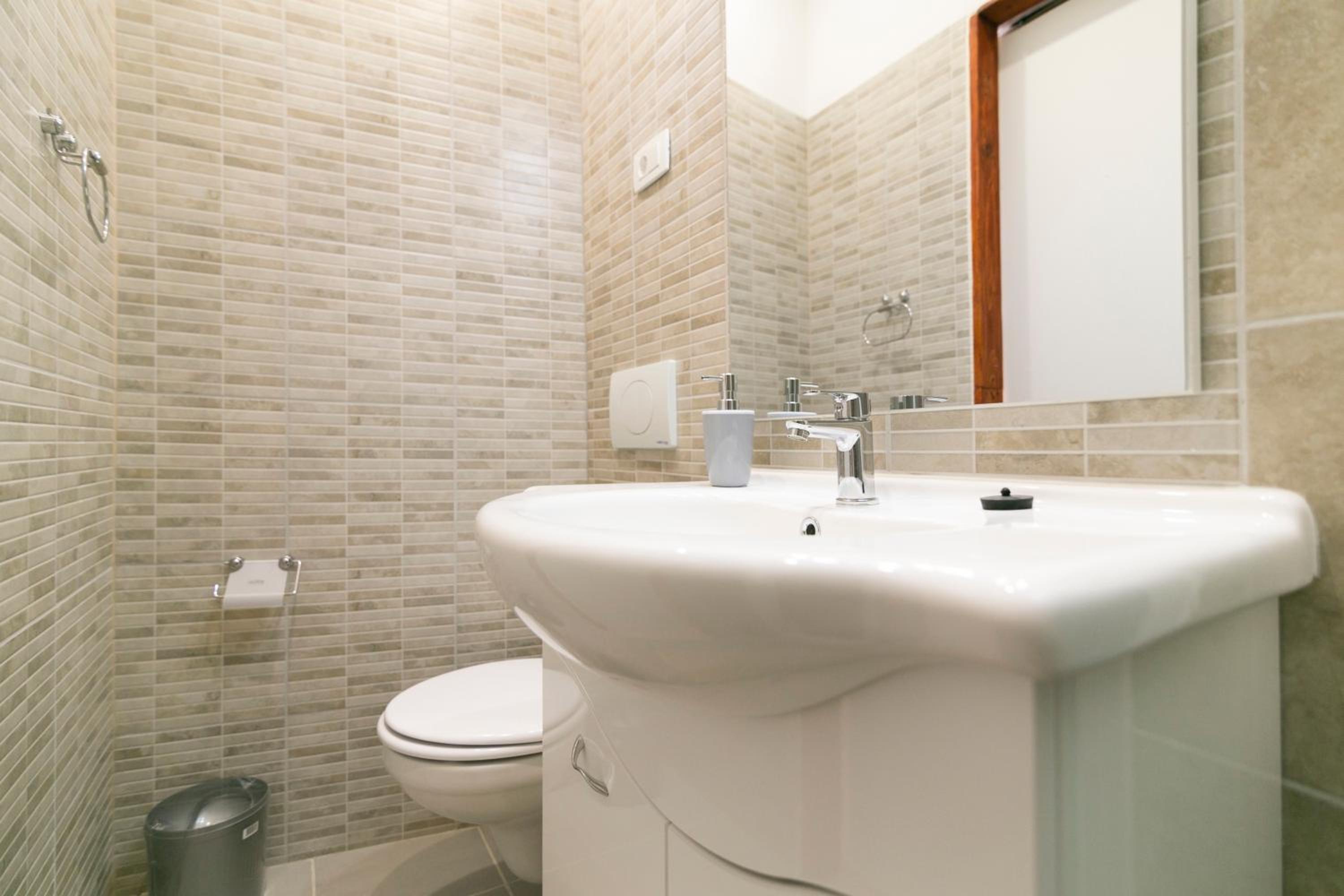 Deluxe Double or Twin Room with Garden View - Photo 15