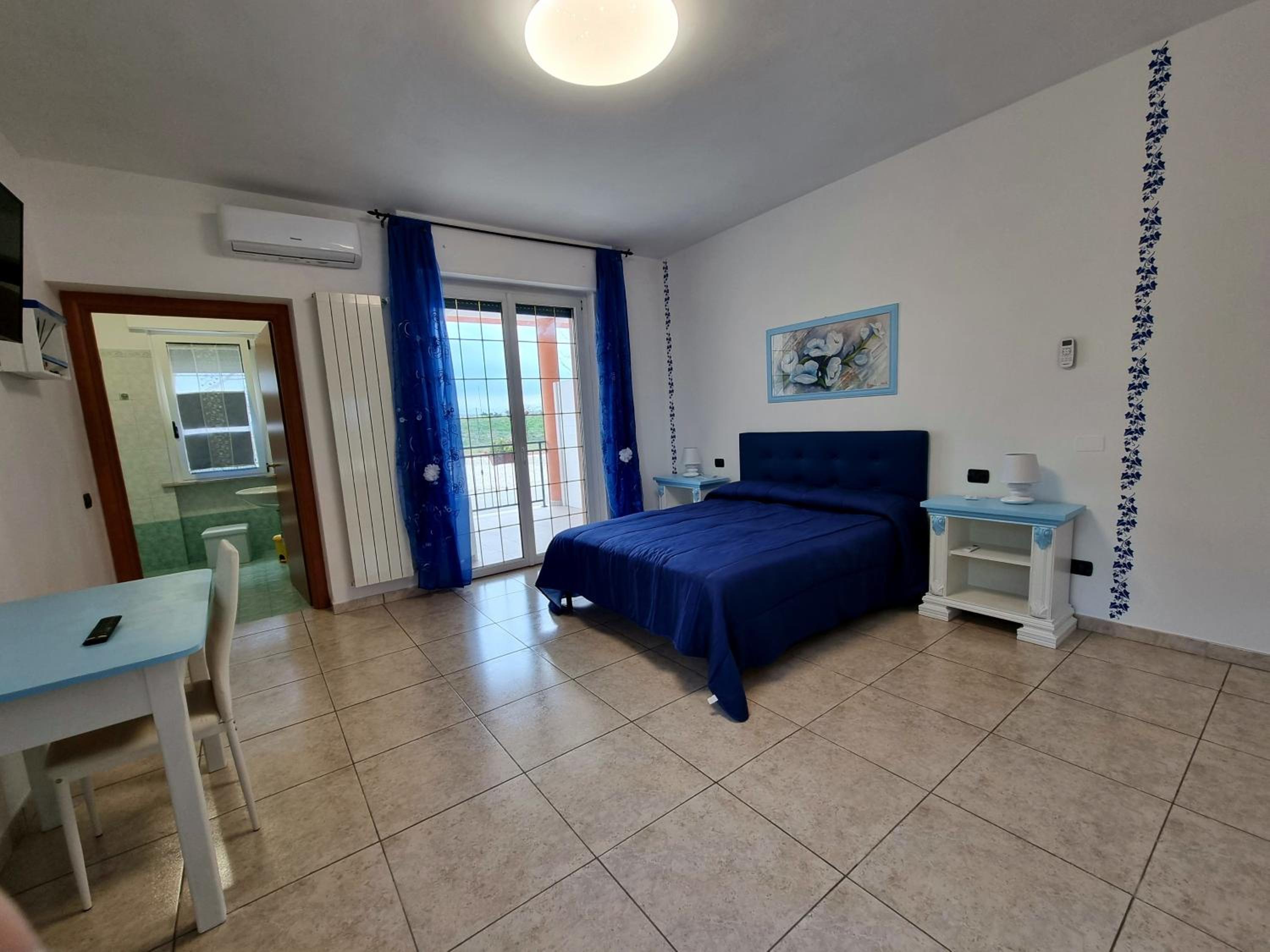 Family Room with Terrace photo 3