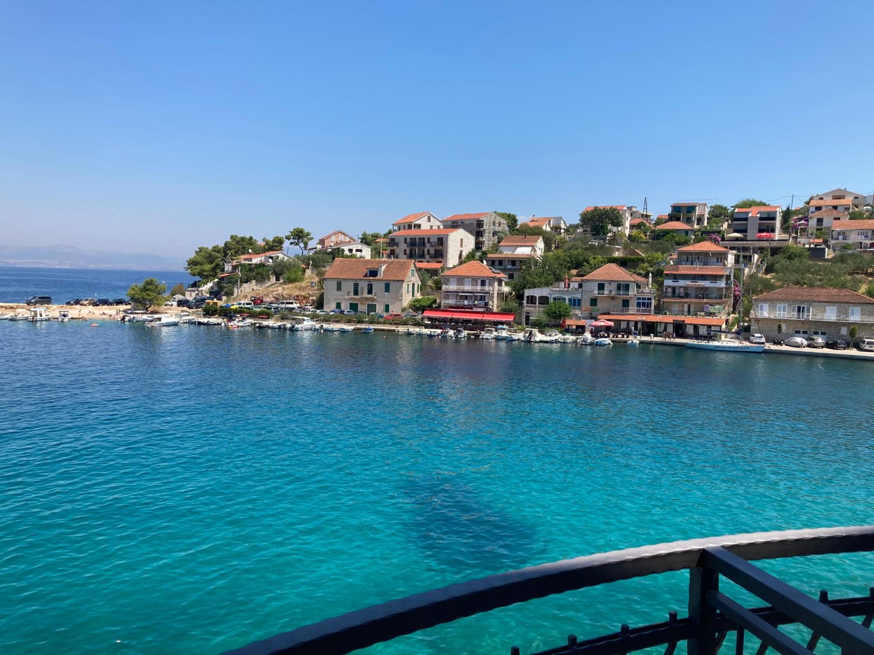 Deluxe Triple Room with Sea View - Photo 8