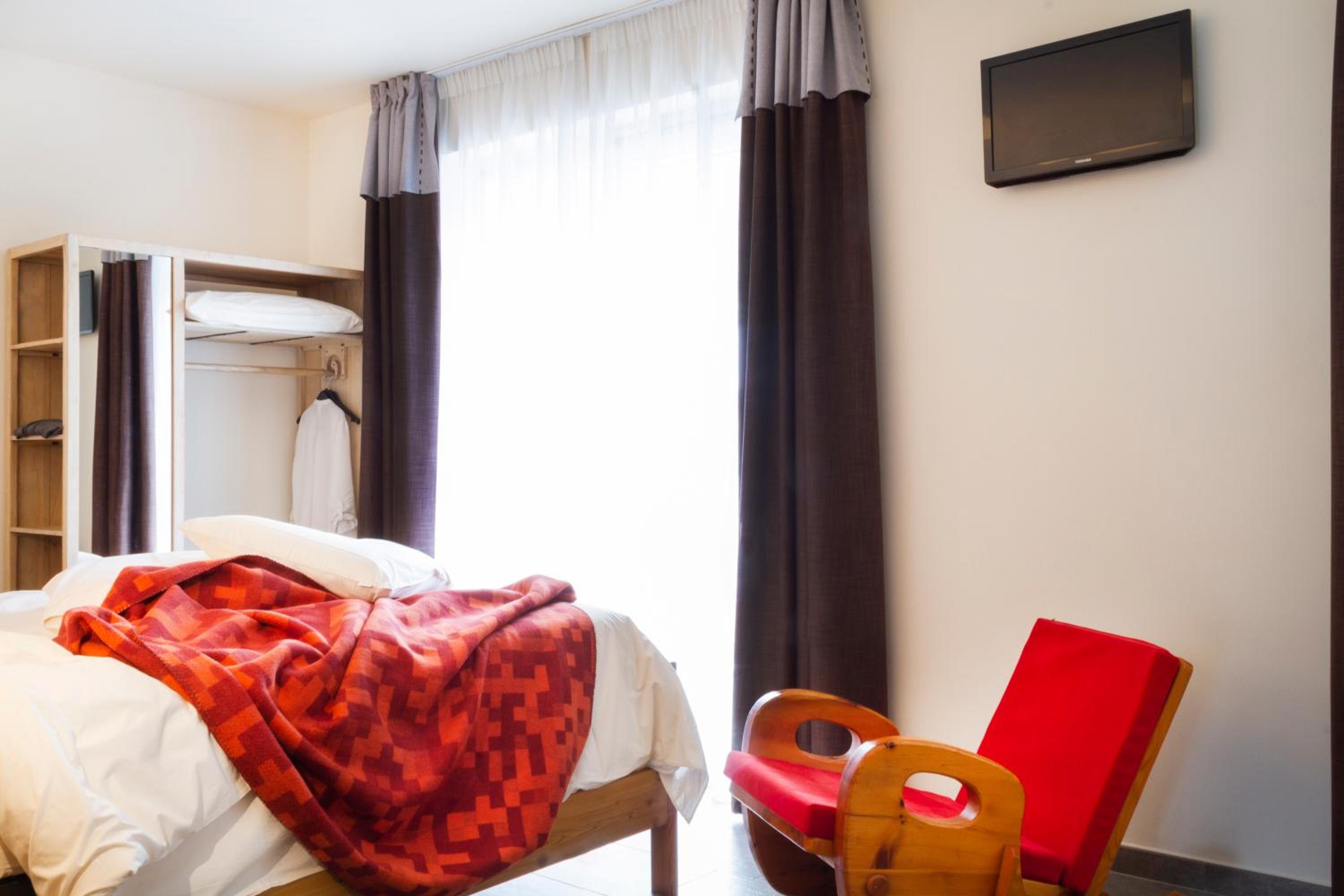 Double or Twin Room with Balcony photo 2