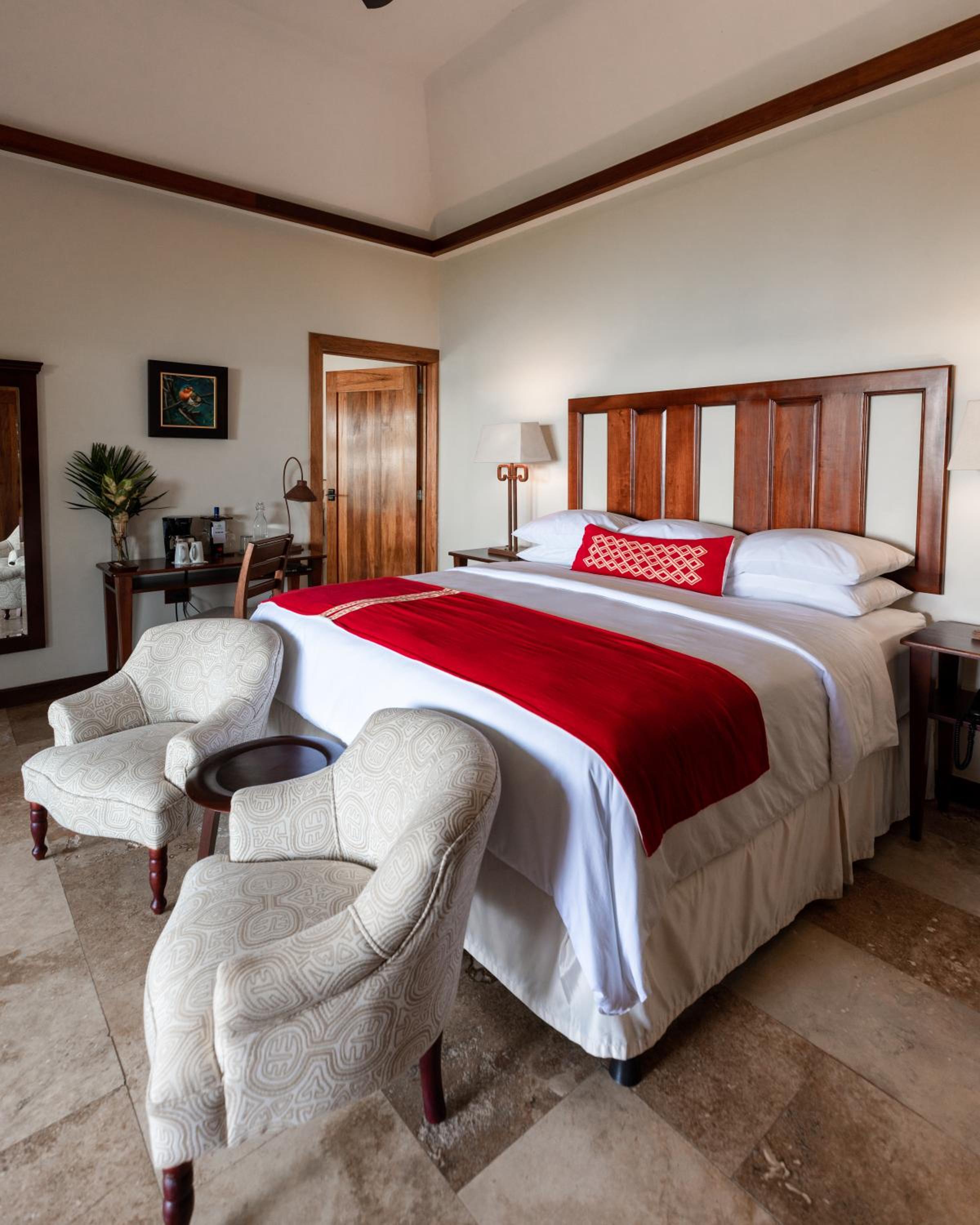 Lake View Jr Suite King - Photo 1