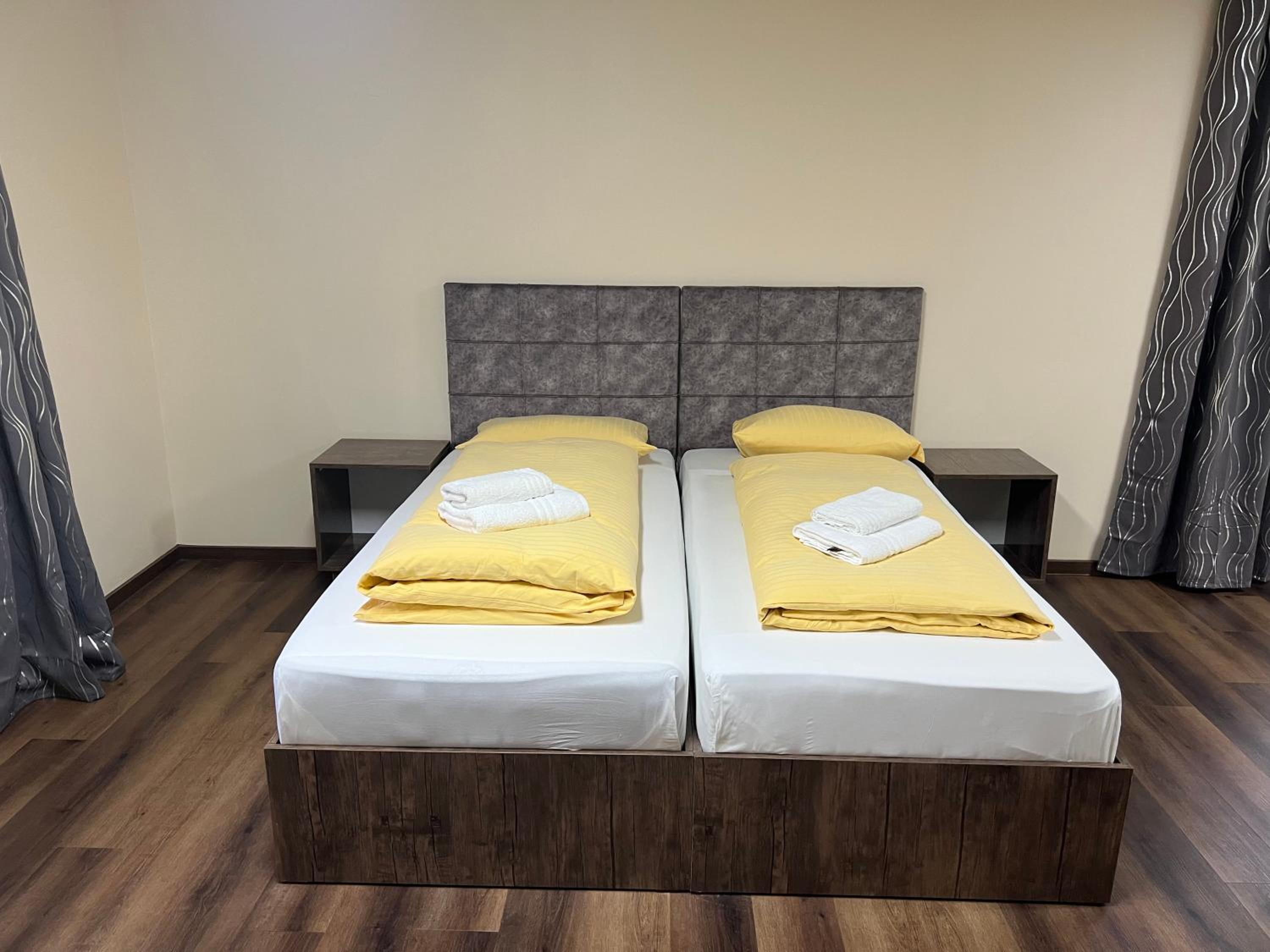 Double Room with Shared Bathroom
