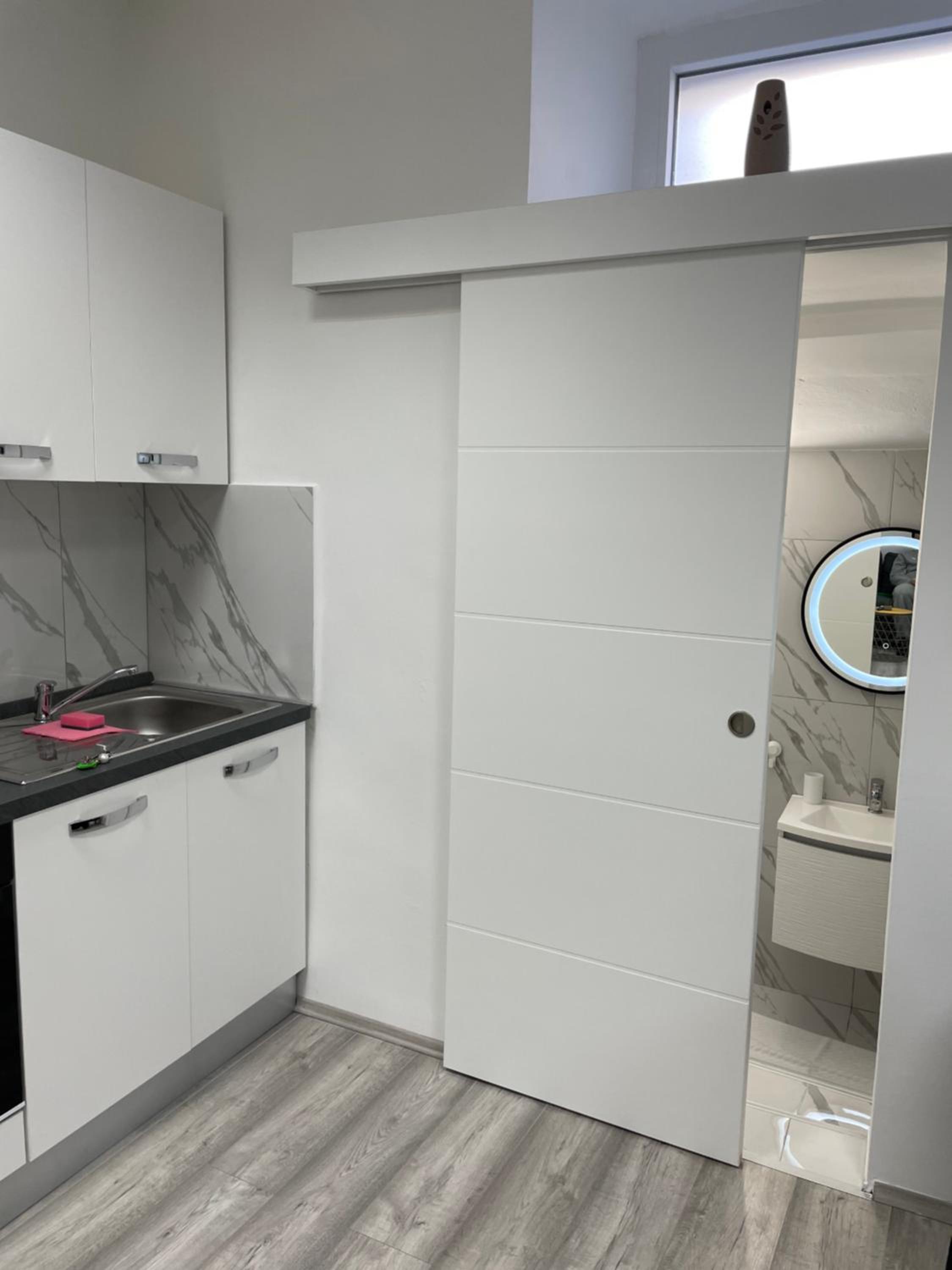 One-Bedroom Apartment - Photo 4