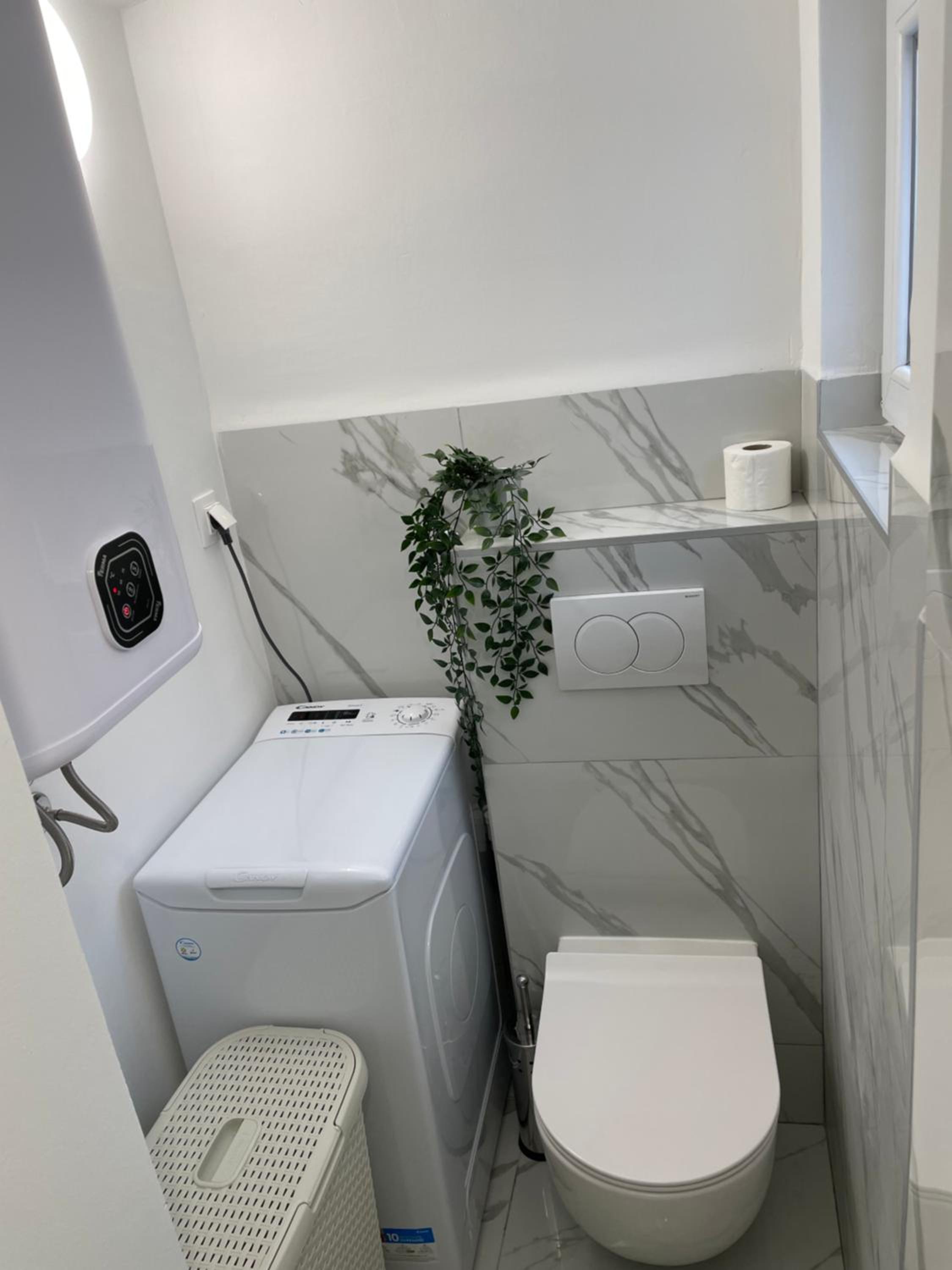 One-Bedroom Apartment - Photo 10