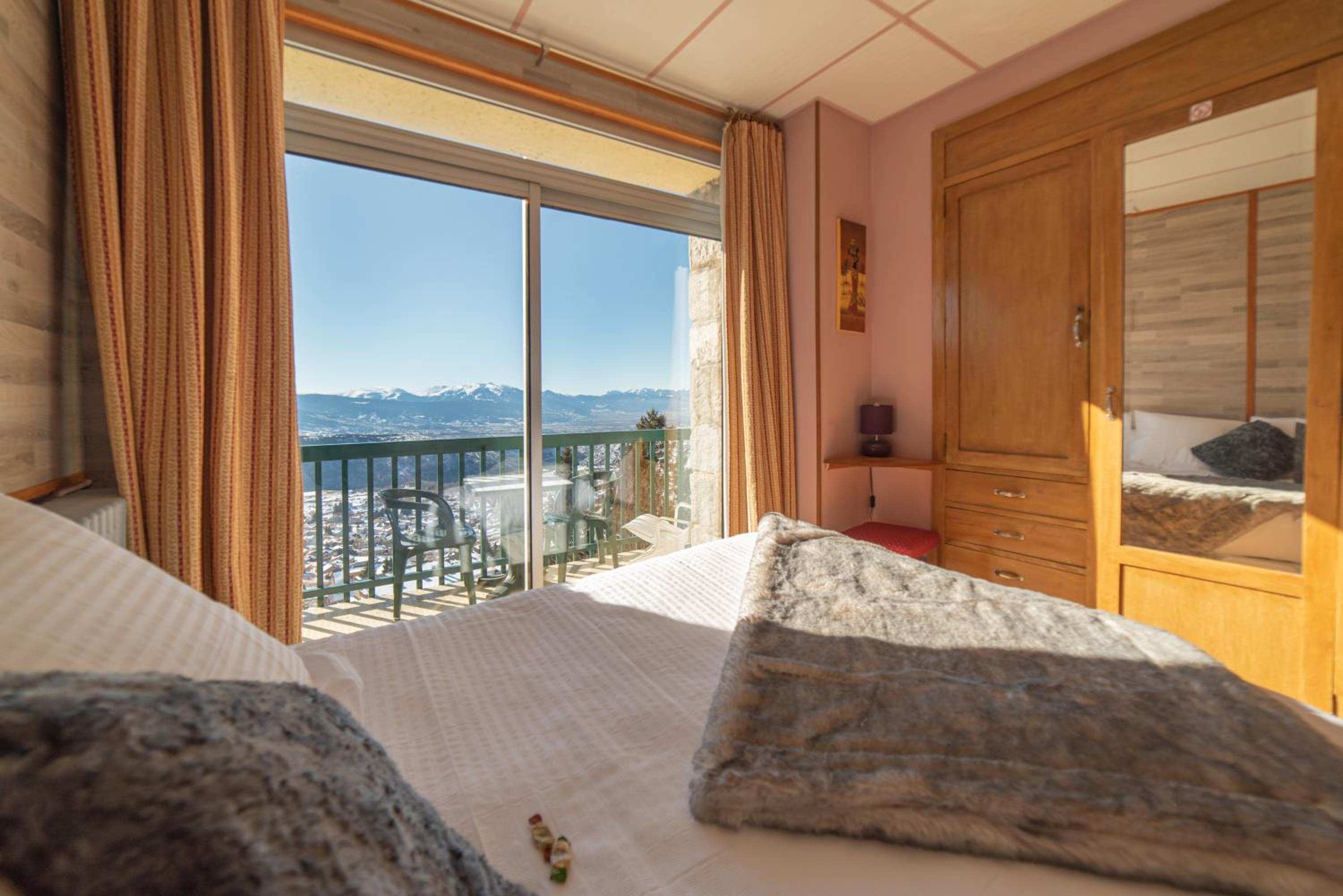 Triple Room with Mountain View - Photo 8