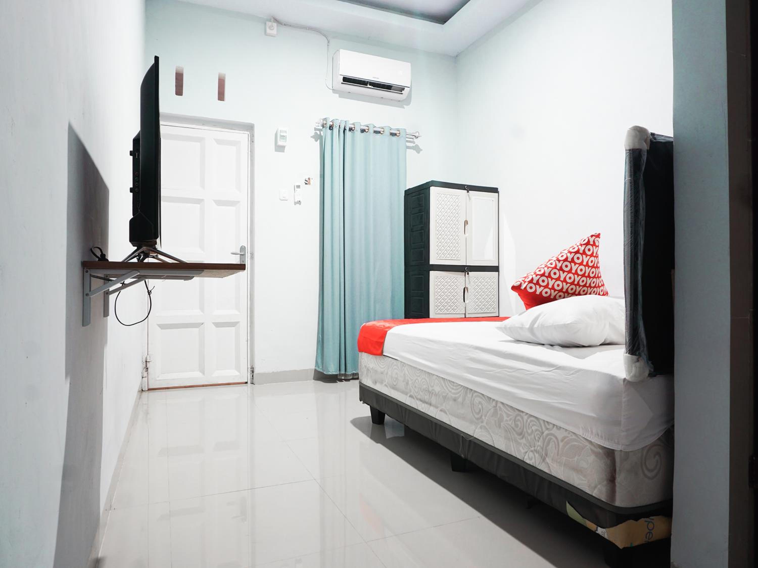 Double Room - Photo 15