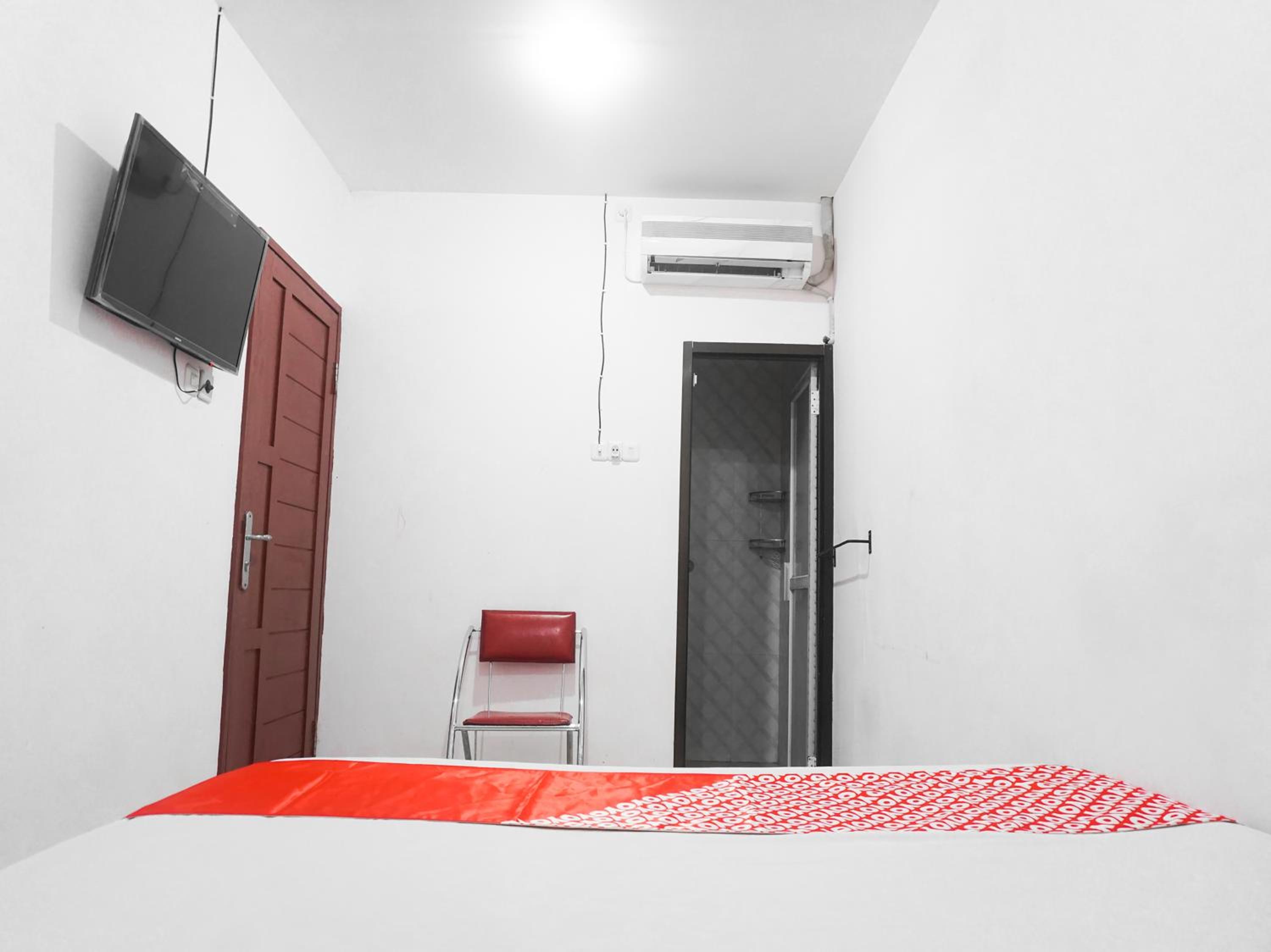 Double Room - Photo 10