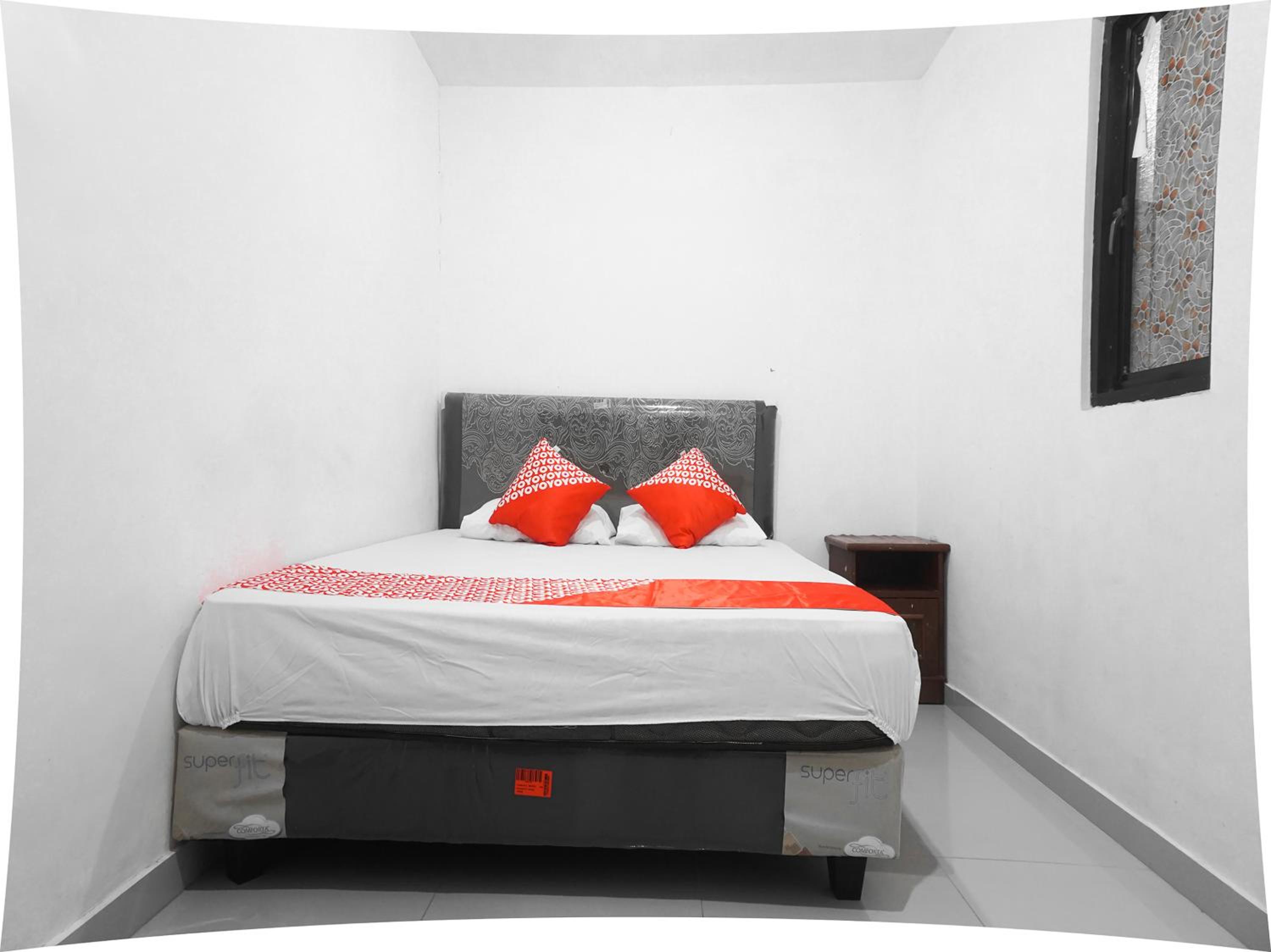 Double Room - Photo 8