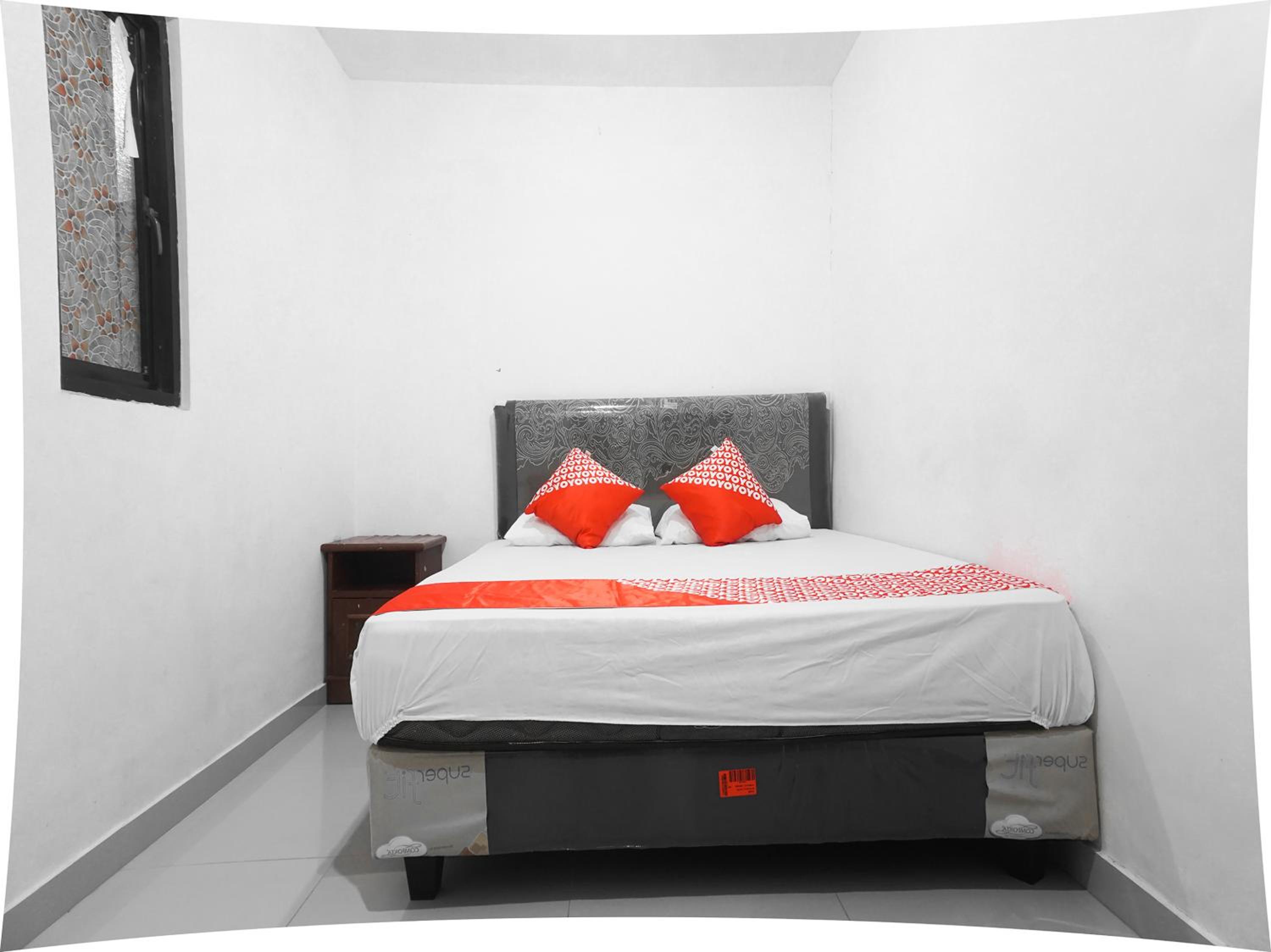 Double Room - Photo 11