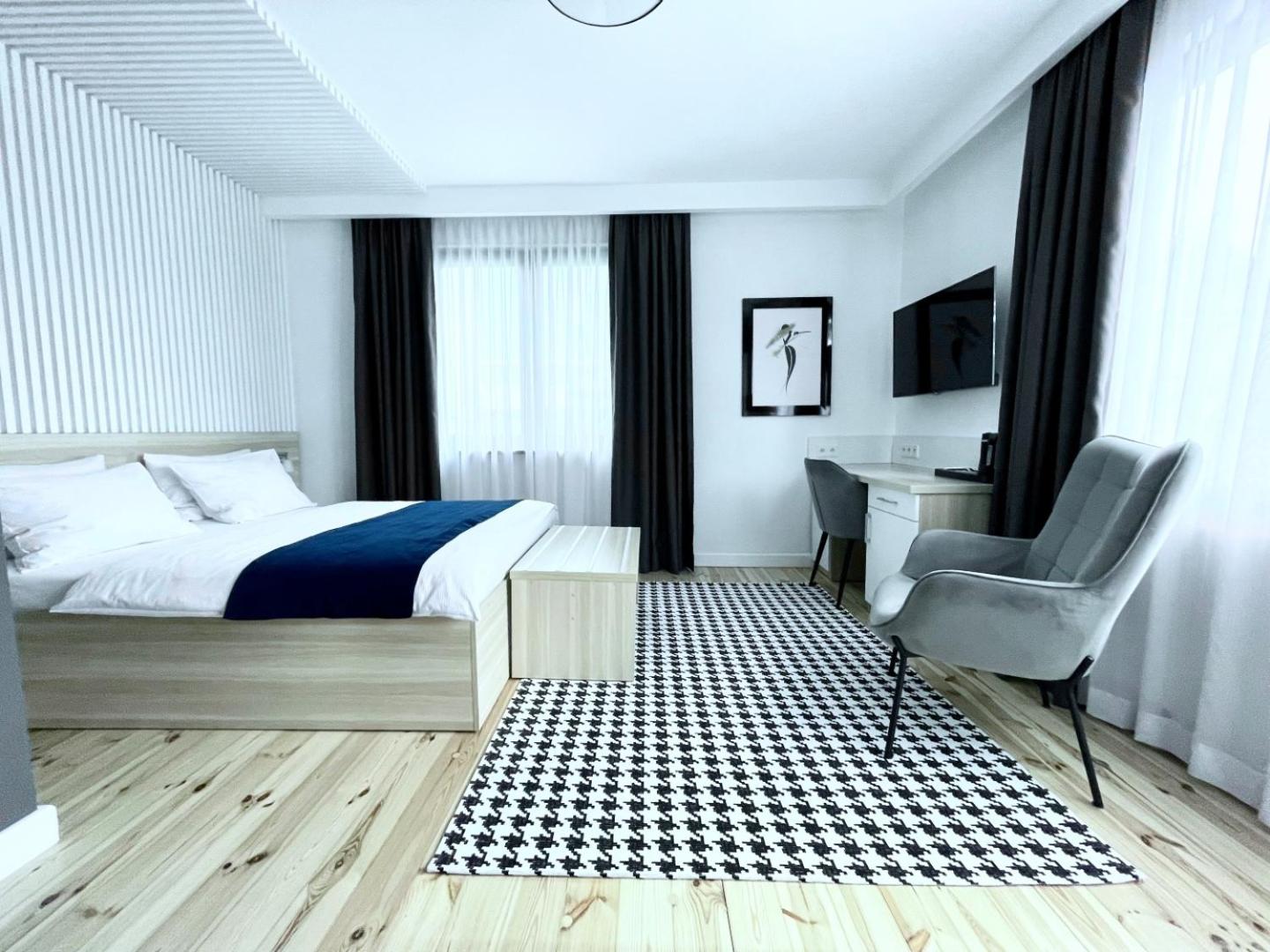 Superior Double Room with Balcony photo 2