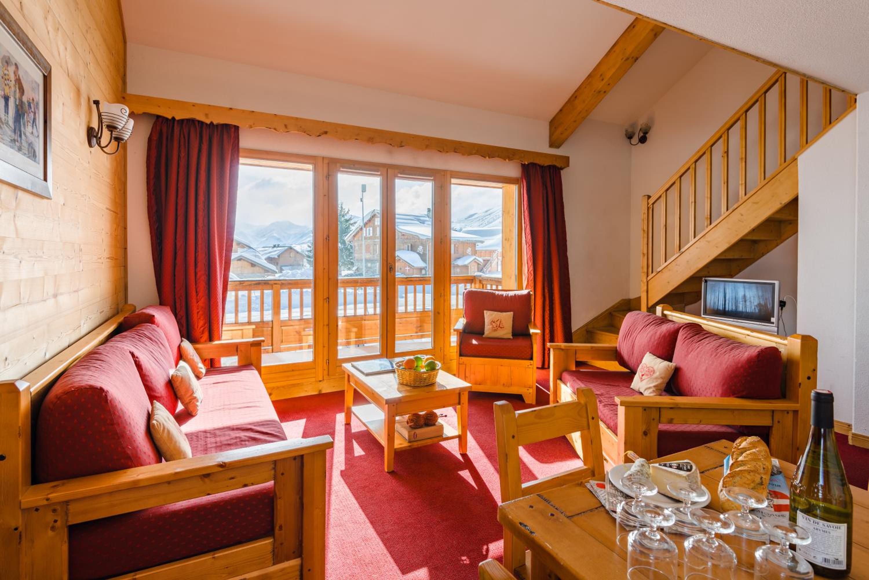 Three-Bedroom Apartment (8 Adults) - Split Level