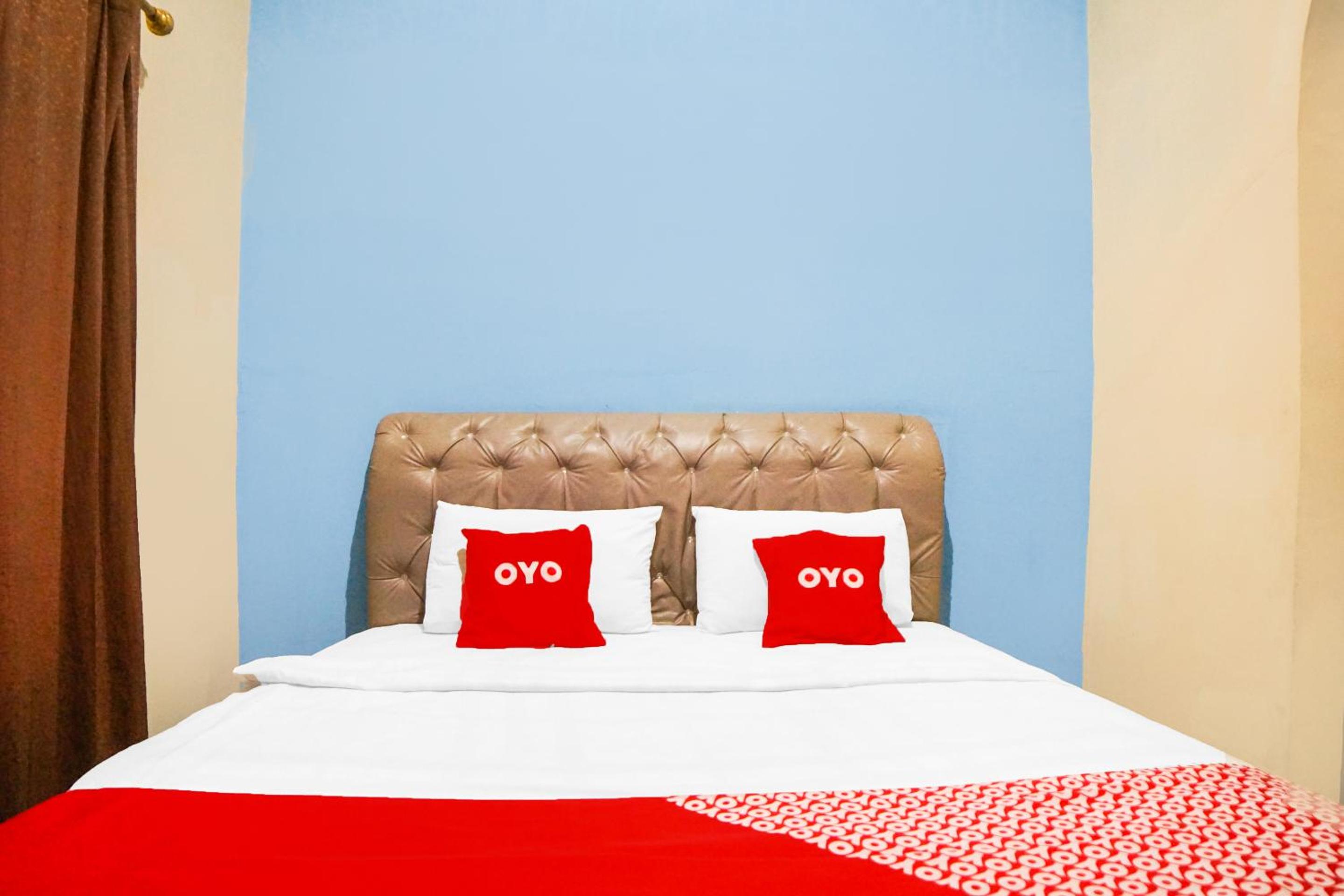Standard King Room - Photo 3