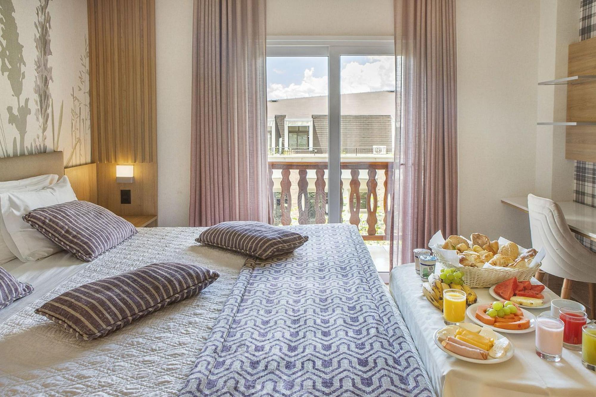 Deluxe Quadruple Room