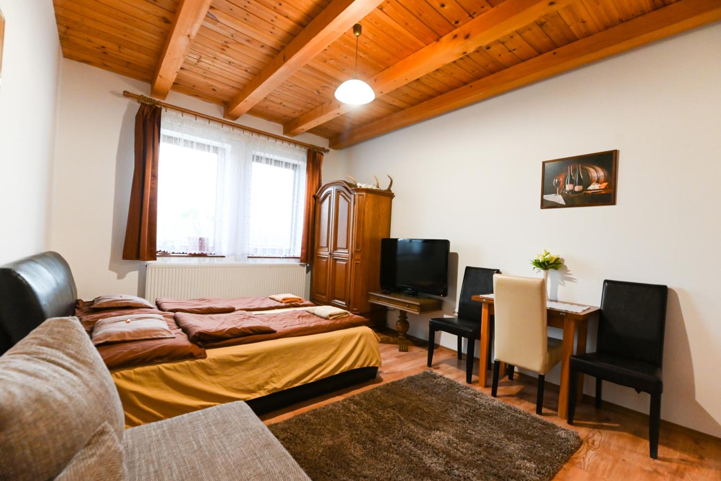 Triple Room with Bathroom photo 2