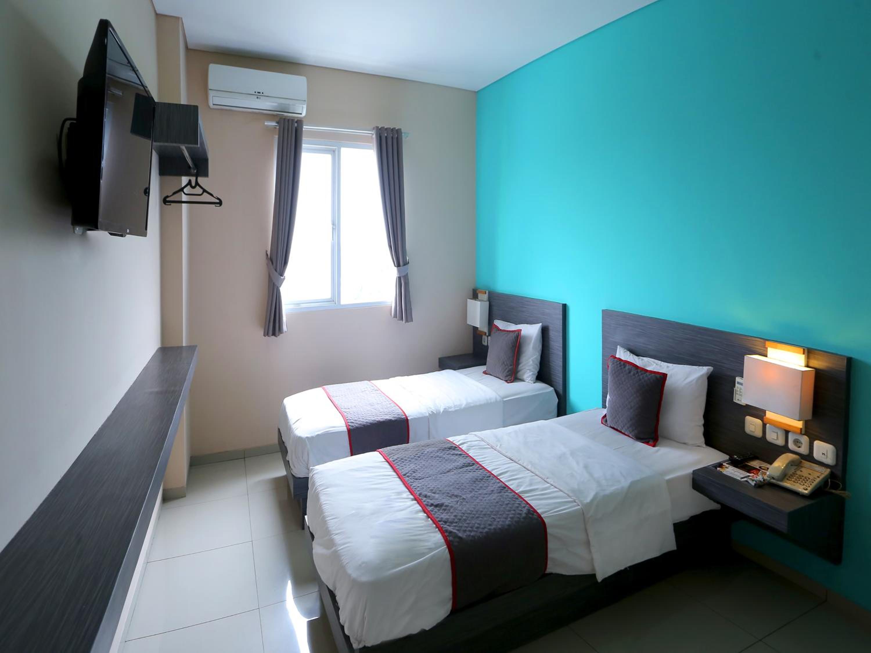 Standard Twin Room - Photo 1
