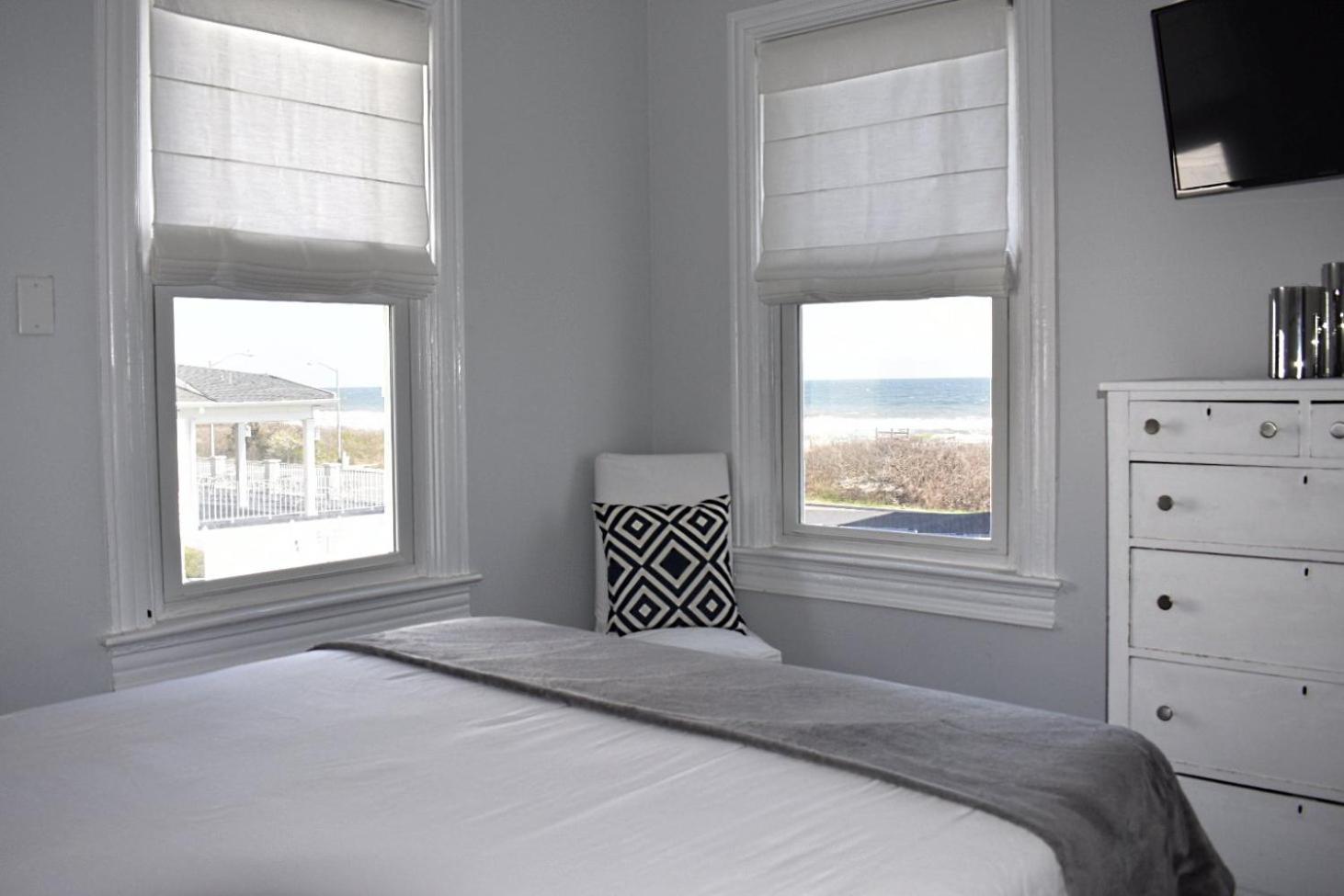 Queen Room photo 1
