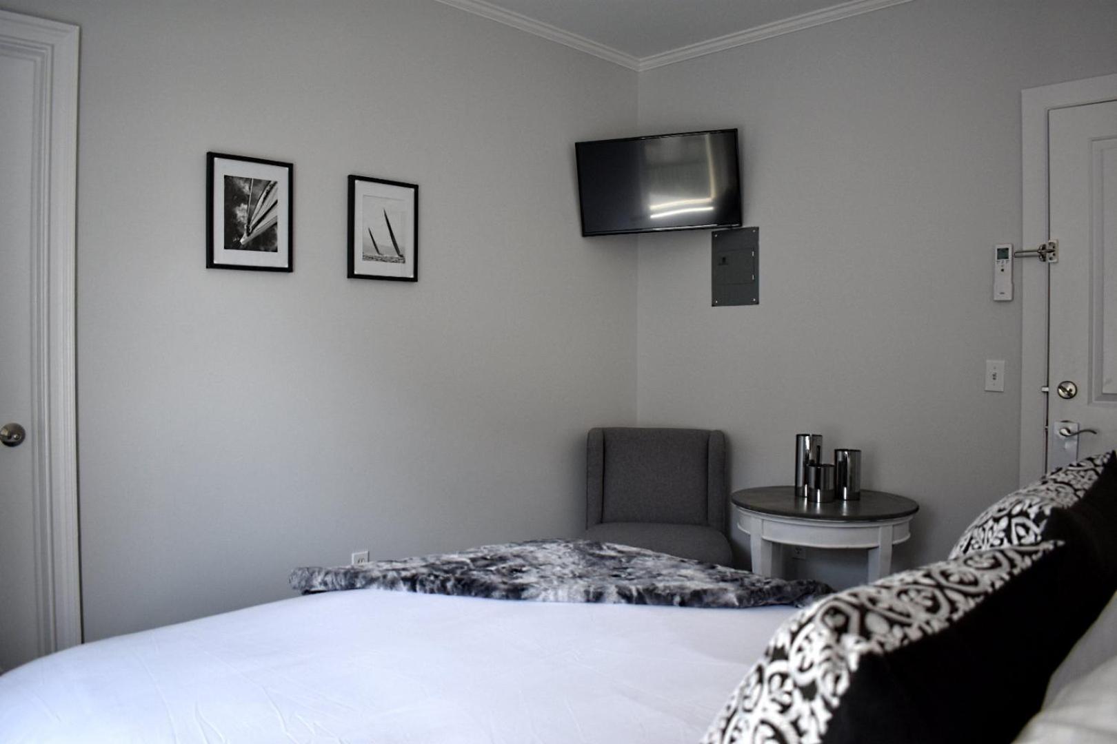 Queen Room photo 3