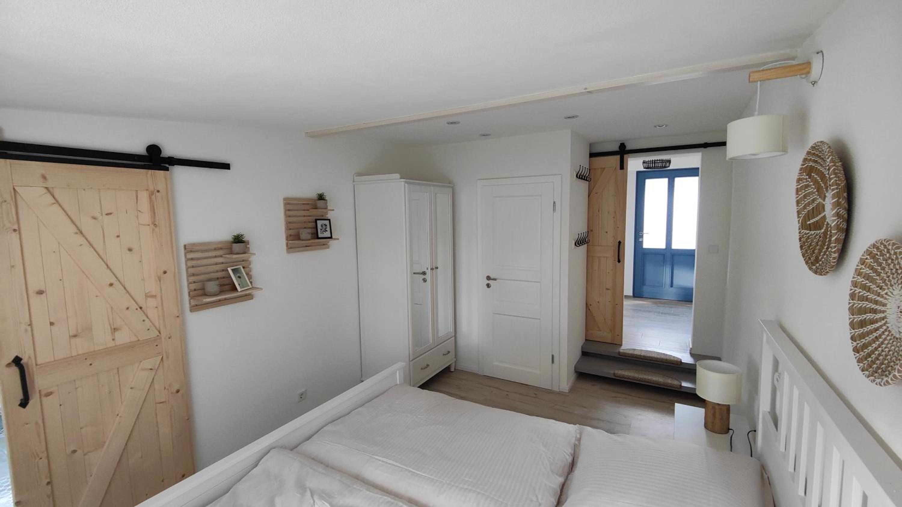 One-Bedroom House photo 1