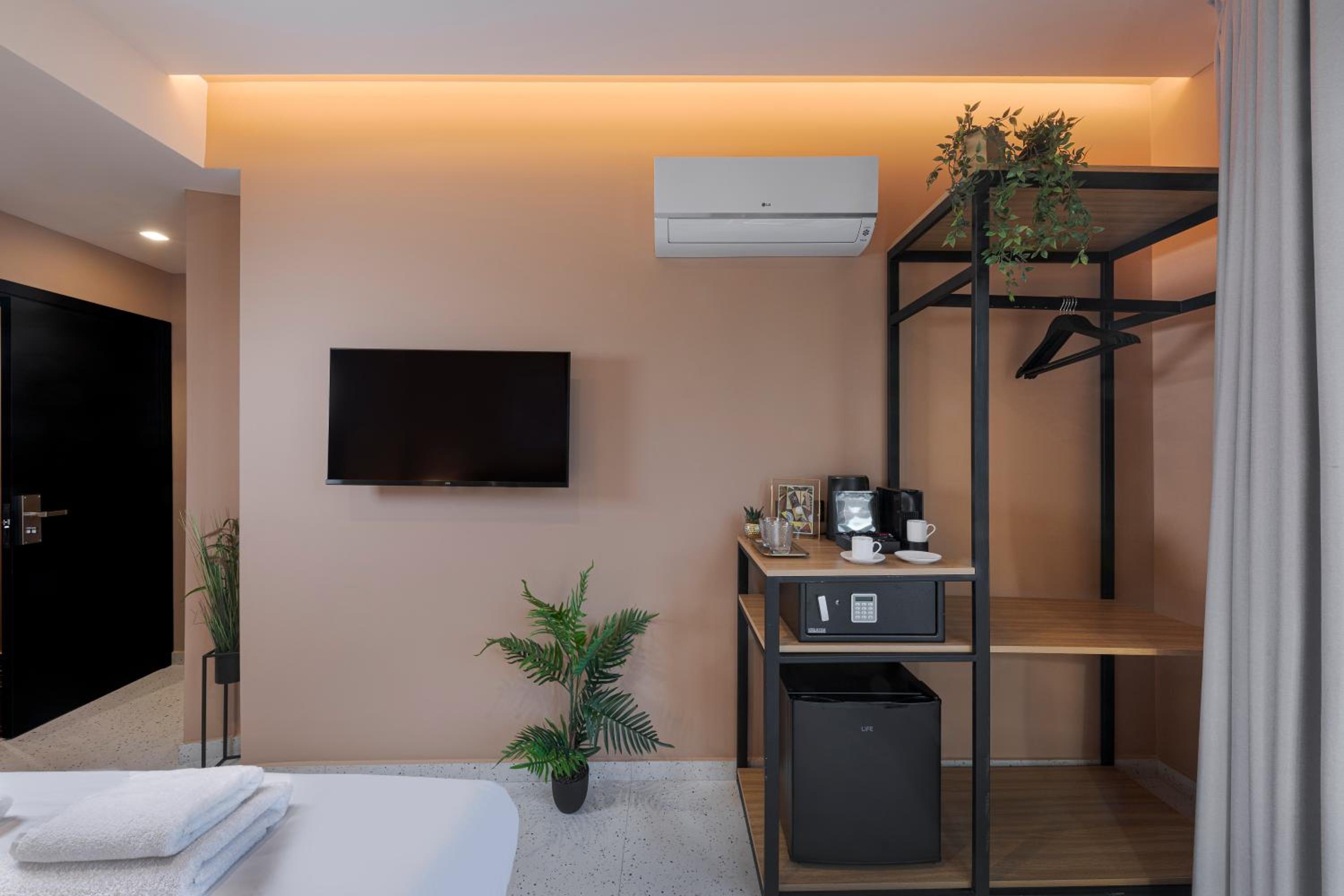 Double Room with Balcony photo 3