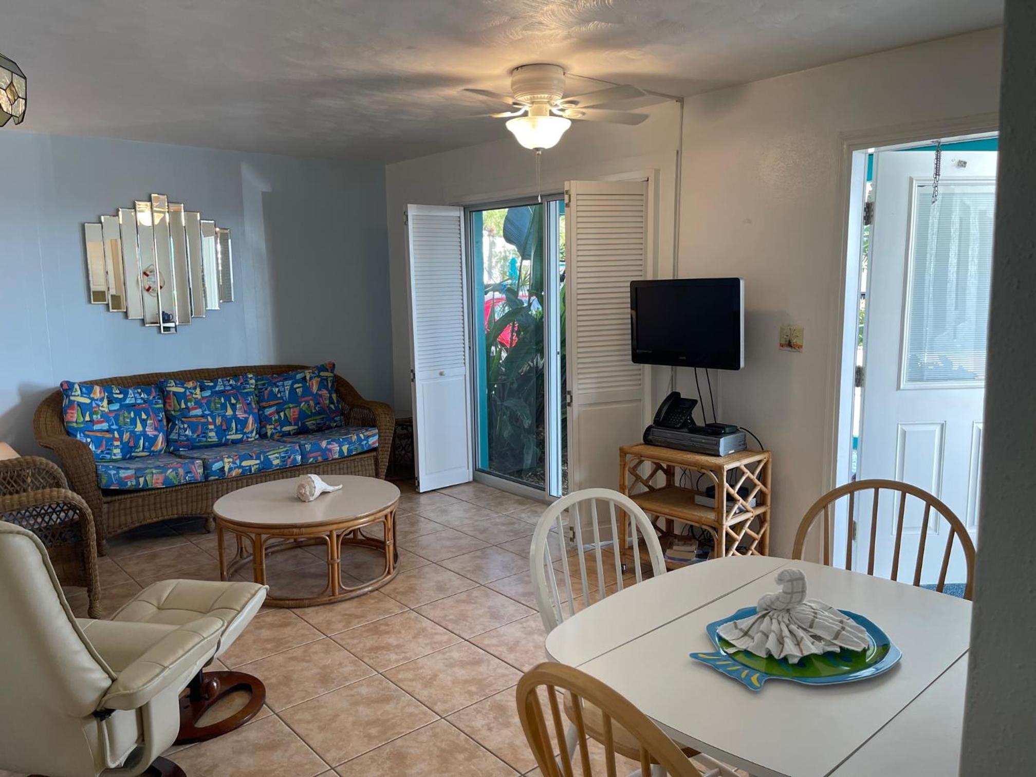 Two-Bedroom Apartment with Pool View photo 1