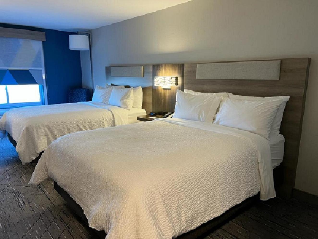 Standard Queen Room with Two Queen Beds - Communications and Mobility Accessible